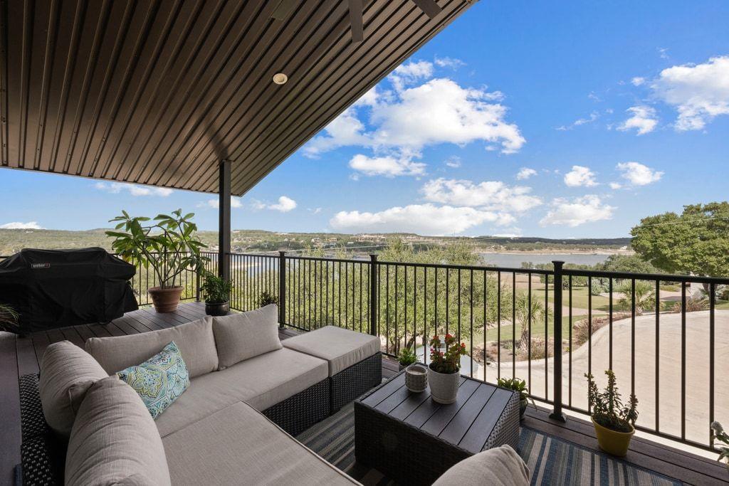 19833 Lakehurst Loop, Spicewood, TX 78669