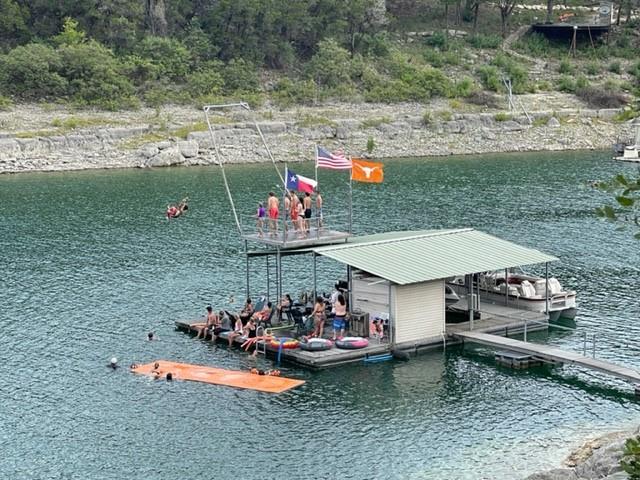 17801 Moon Rise Cv, Jonestown, TX 78645