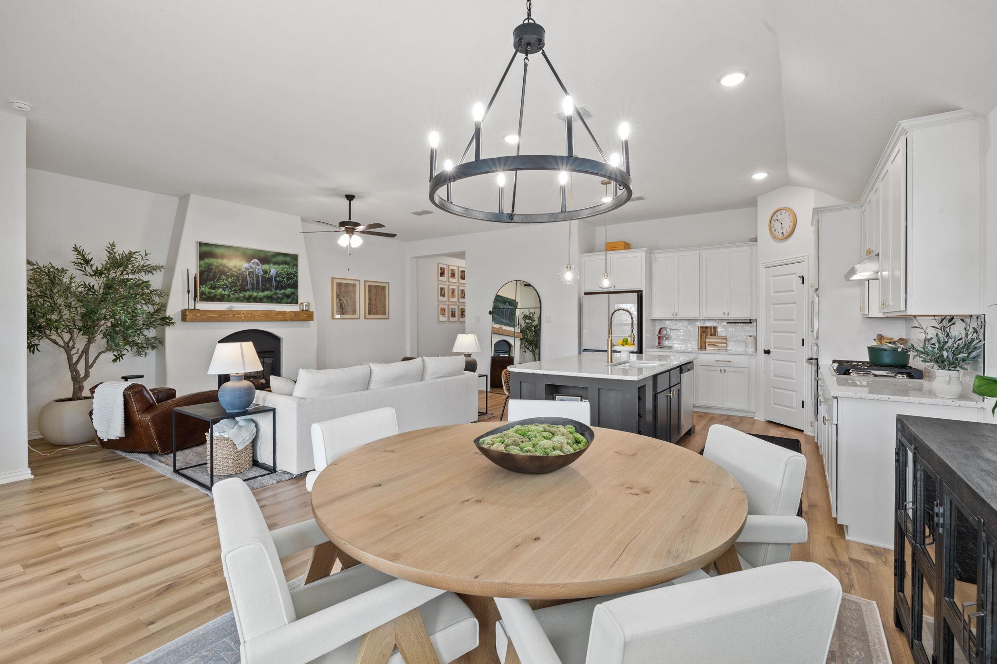 330 Bay Breeze Dr, Kyle, TX 78640