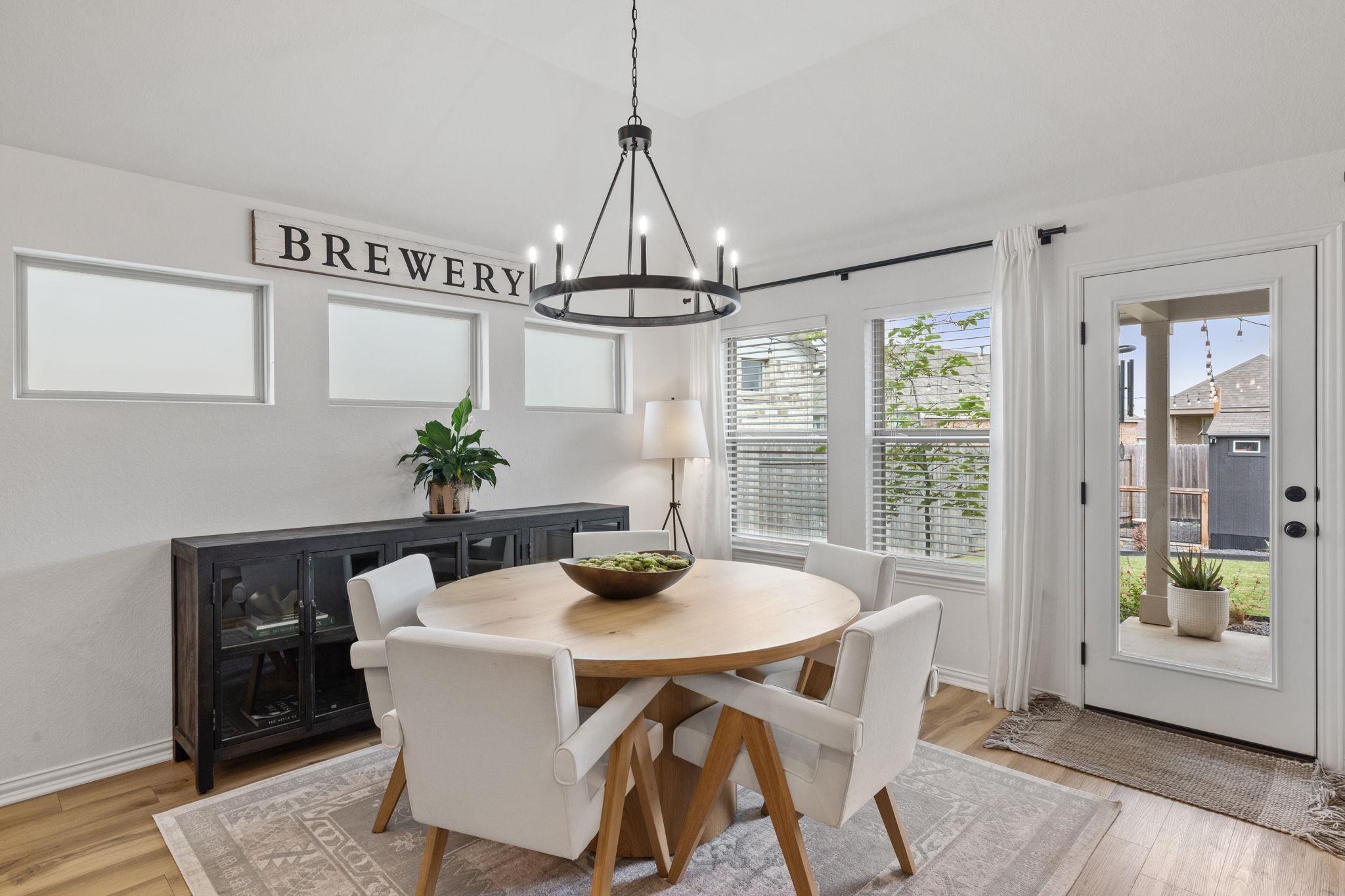 330 Bay Breeze Dr, Kyle, TX 78640