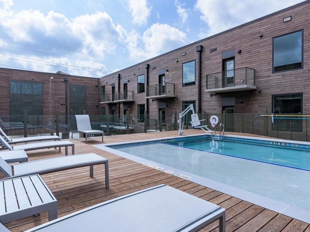 1800 E 4th St # 225, Austin, TX 78702