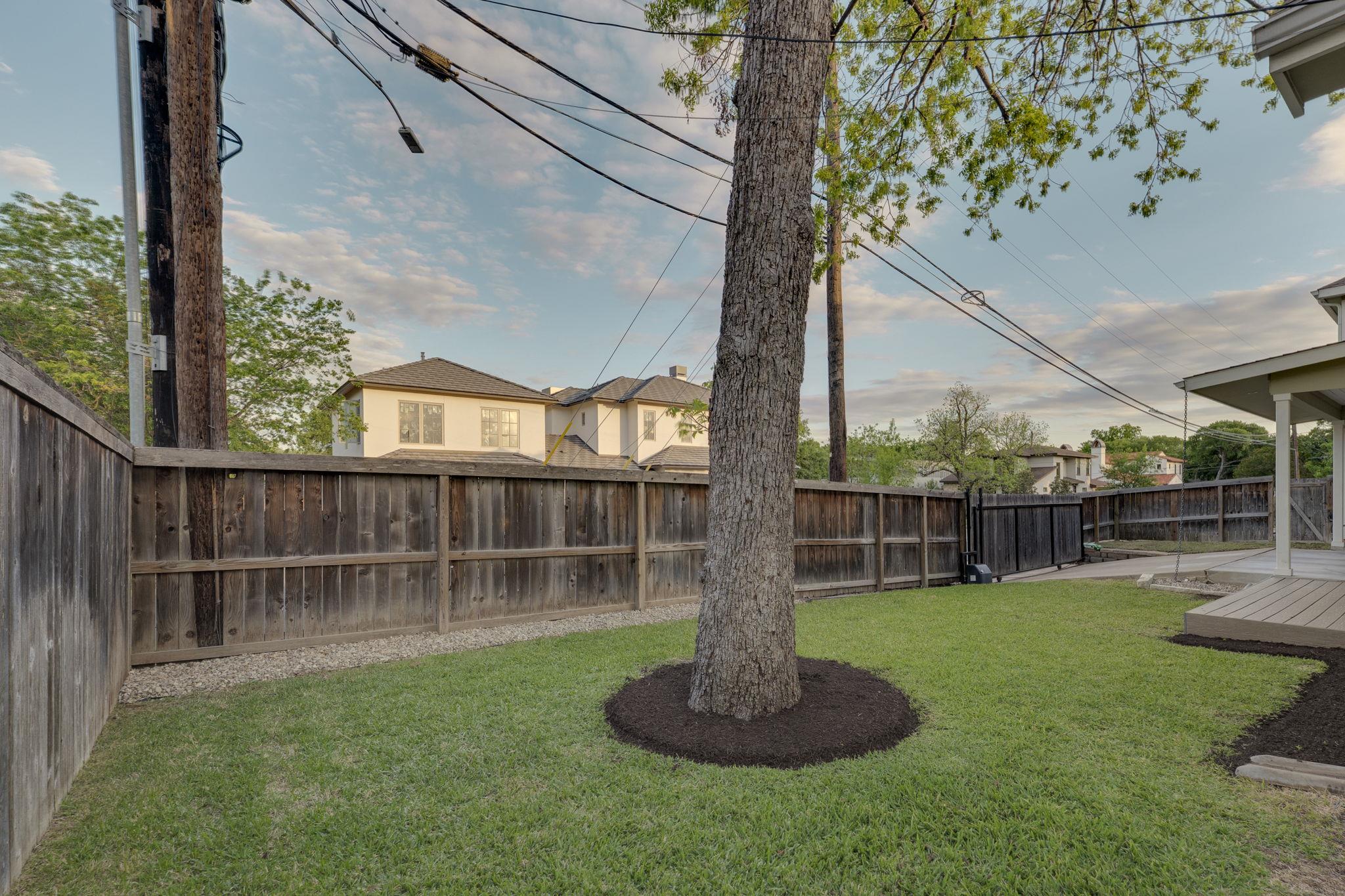 2604 Bland St, Austin, TX 78703