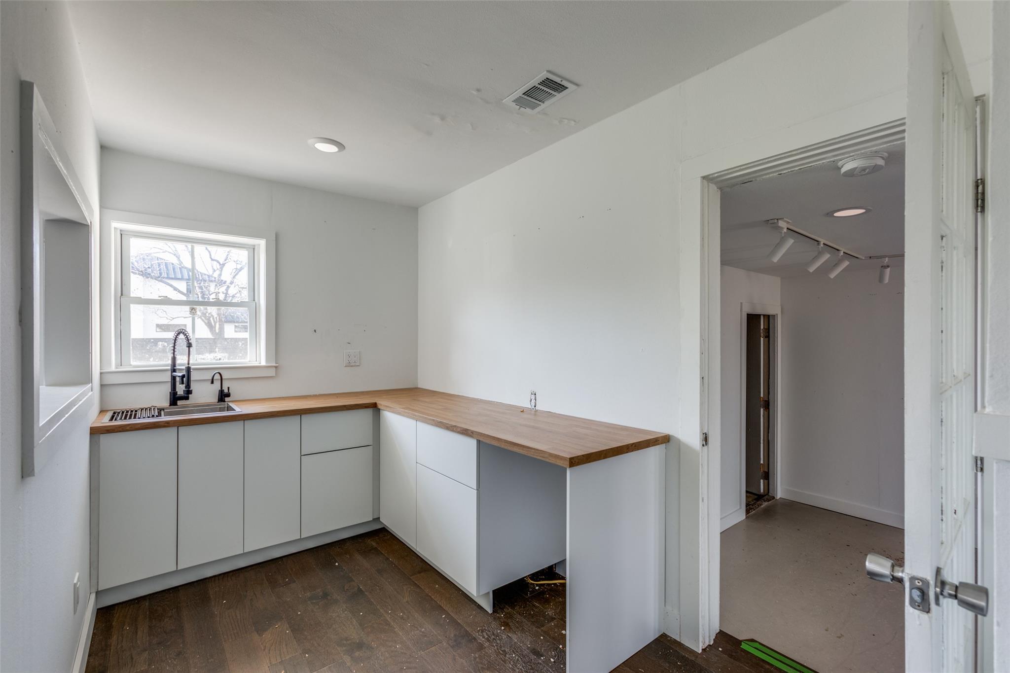 3908 Menchaca Dr, Austin, TX 78704