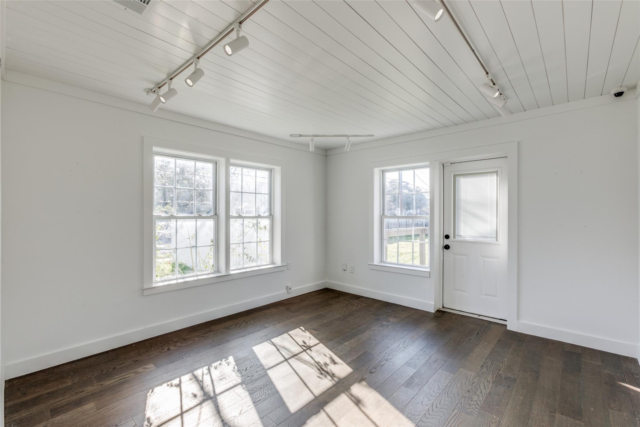 3908 Menchaca Dr, Austin, TX 78704