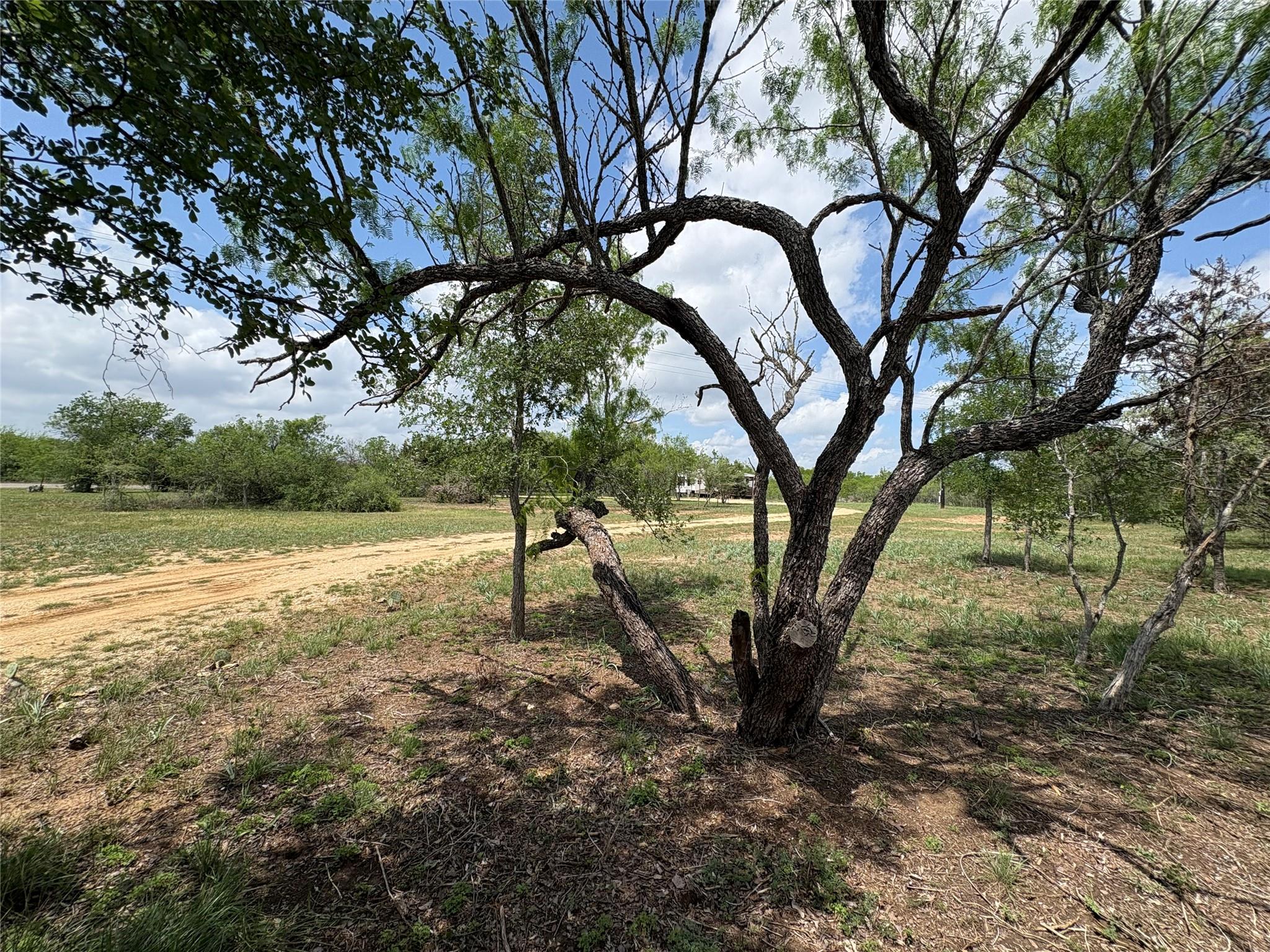 287 Fm-713, Lockhart, TX 78644