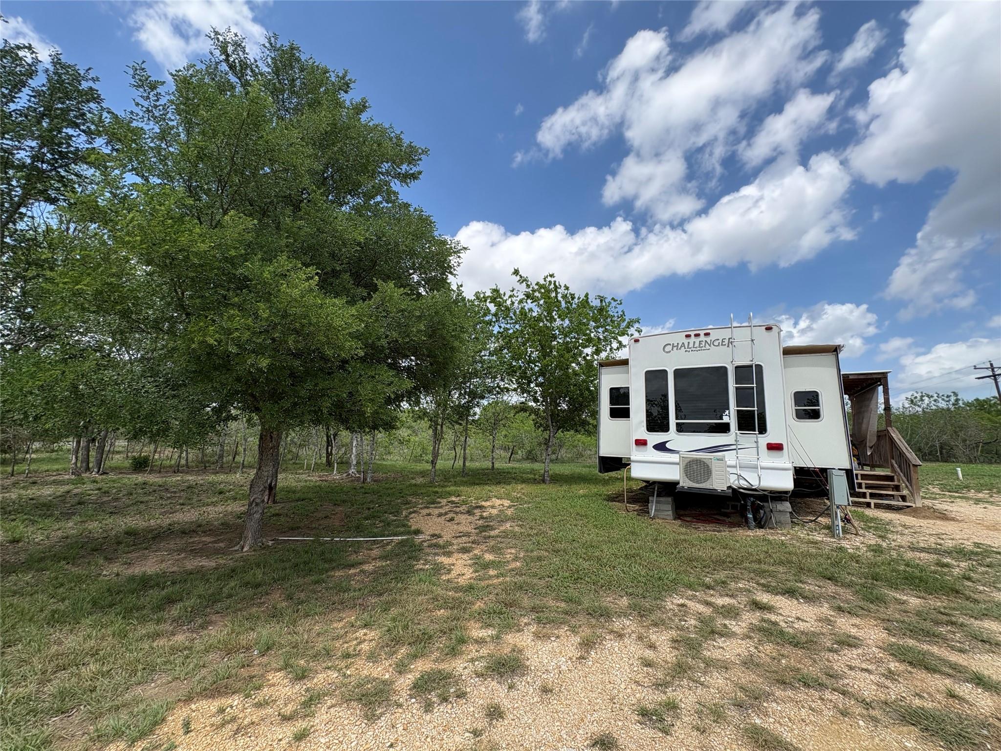 287 Fm-713, Lockhart, TX 78644