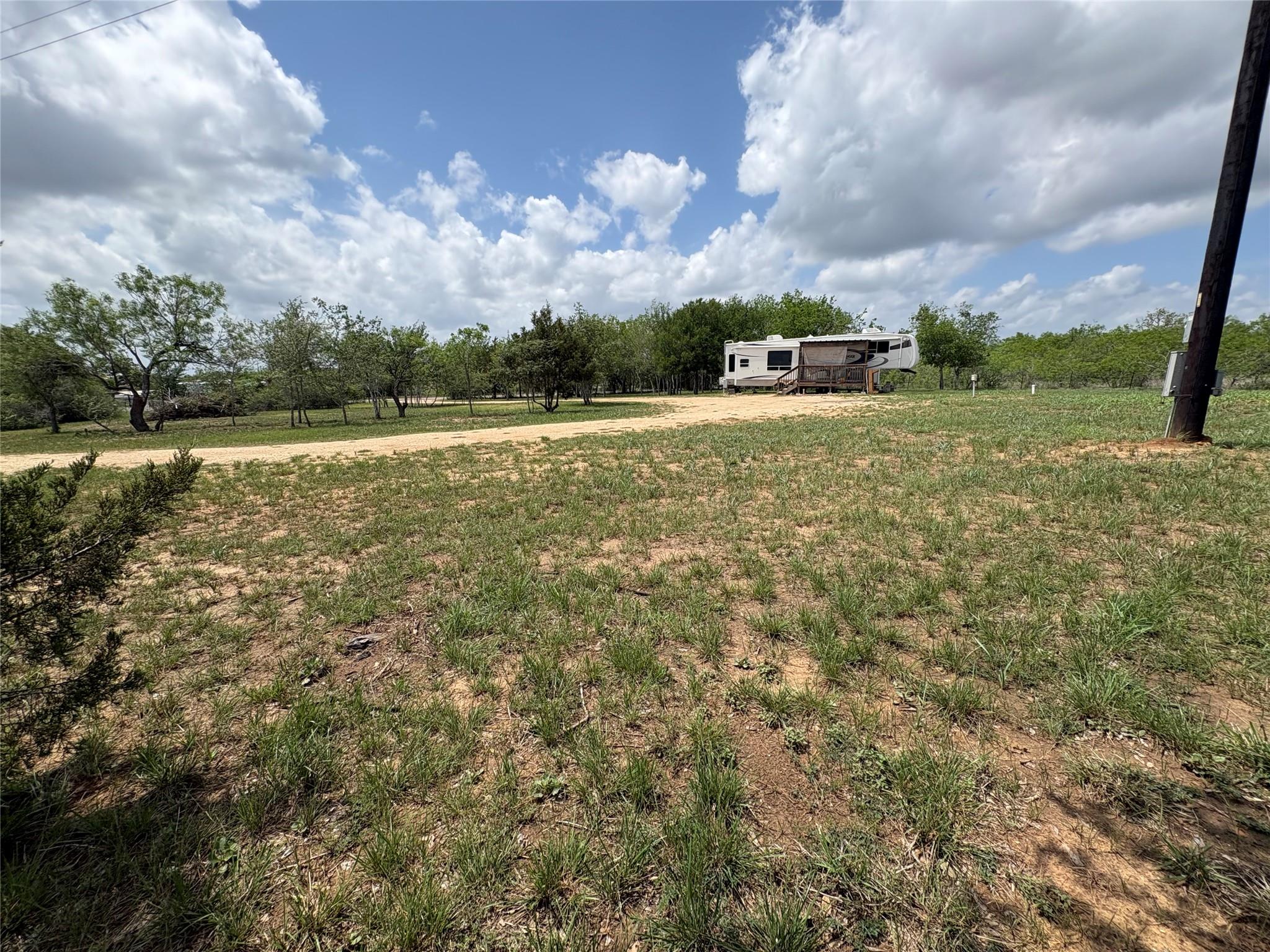 287 Fm-713, Lockhart, TX 78644
