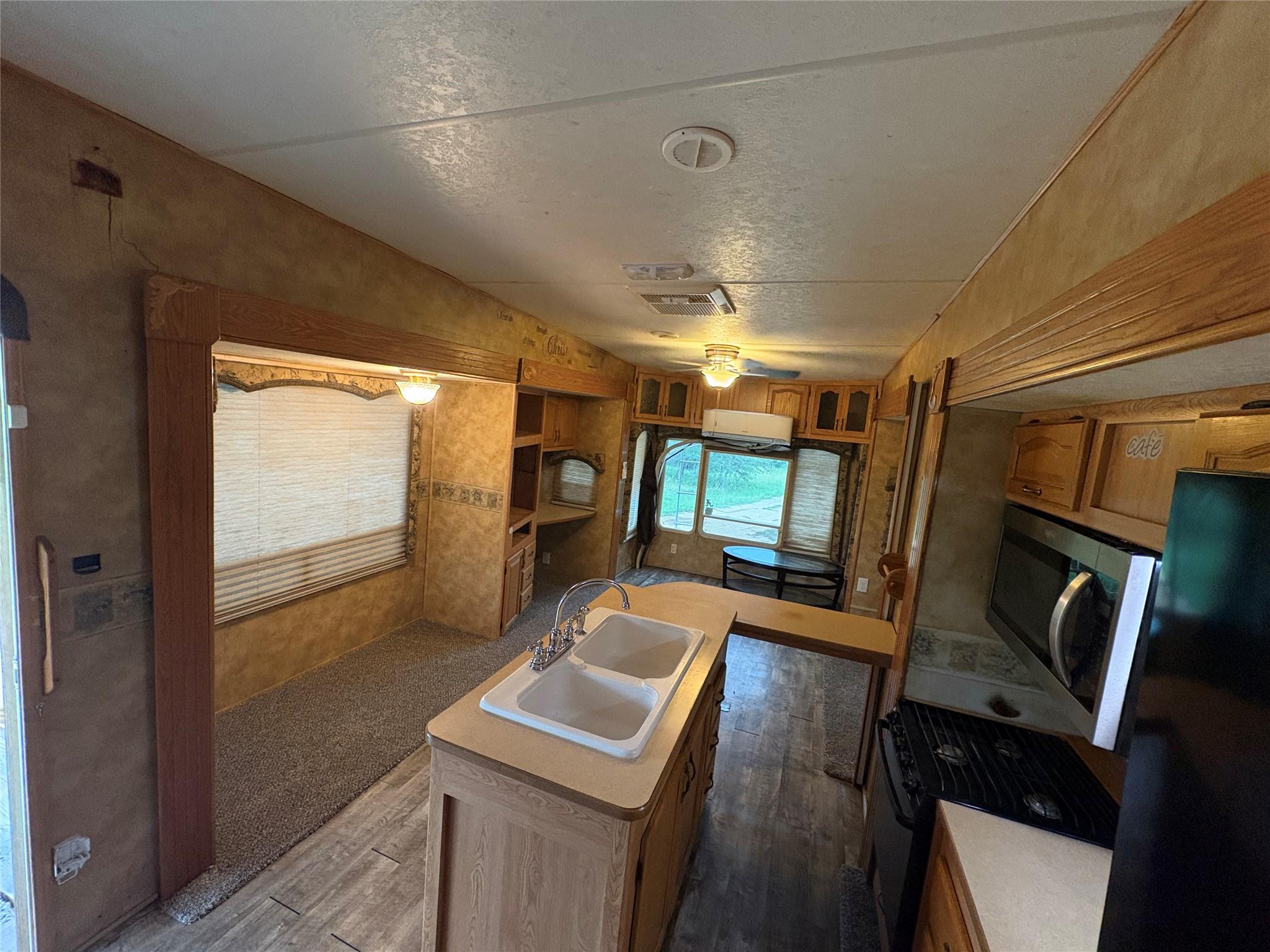 287 Fm-713, Lockhart, TX 78644