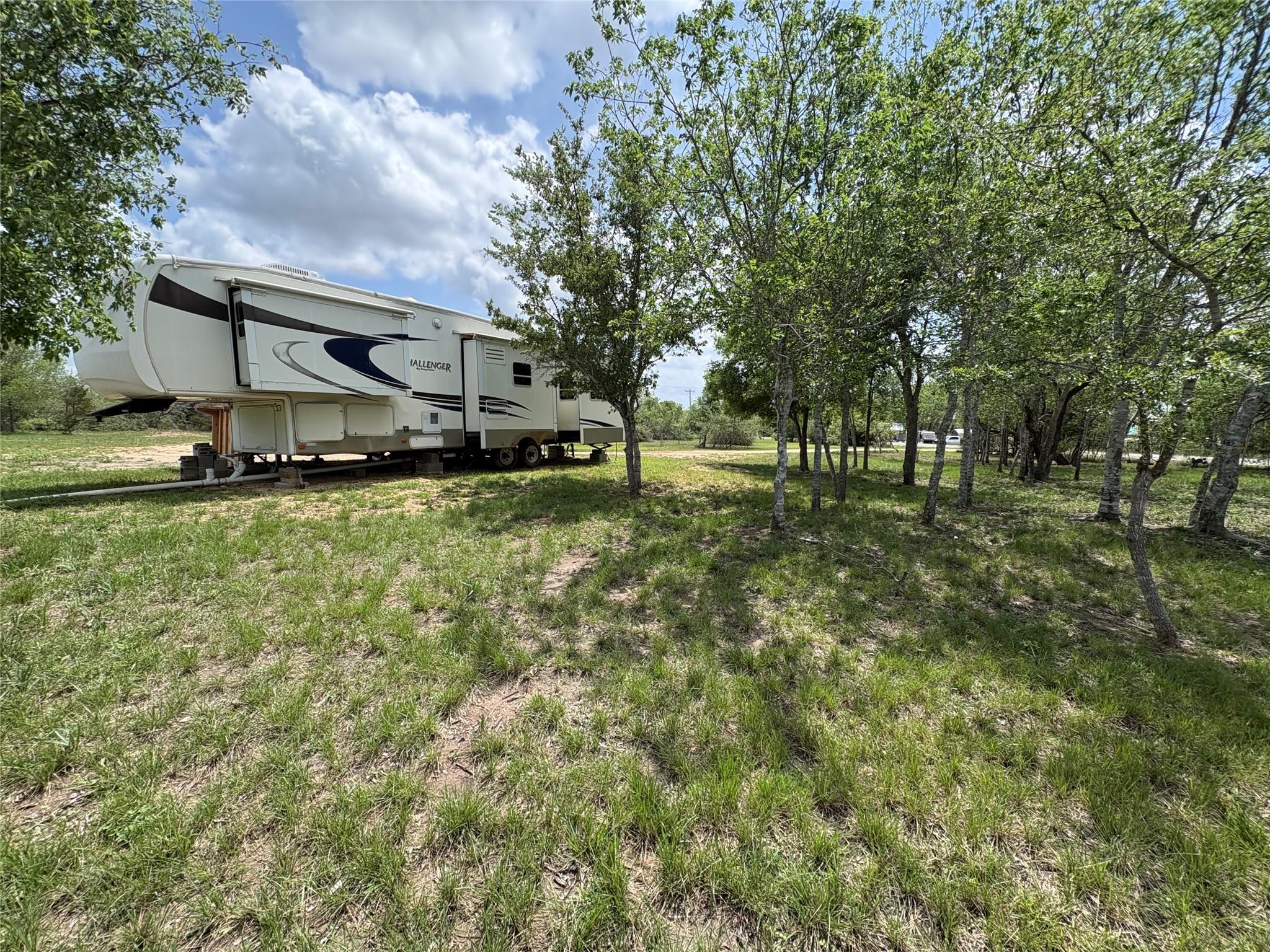 287 Fm-713, Lockhart, TX 78644