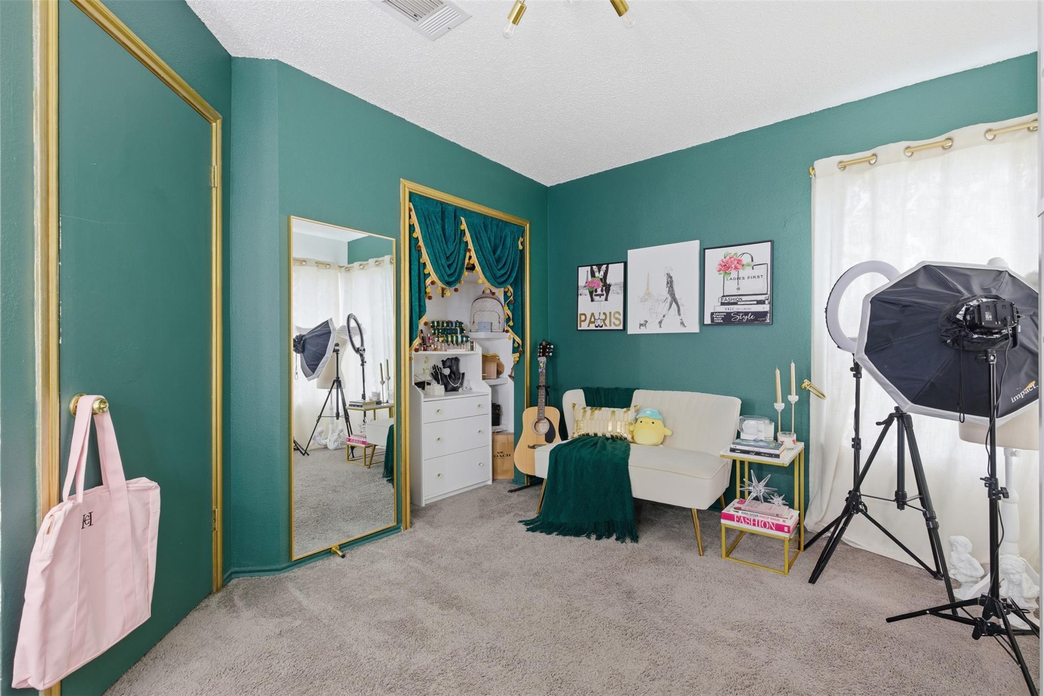 2900 Donnell Dr, Round Rock, TX 78664