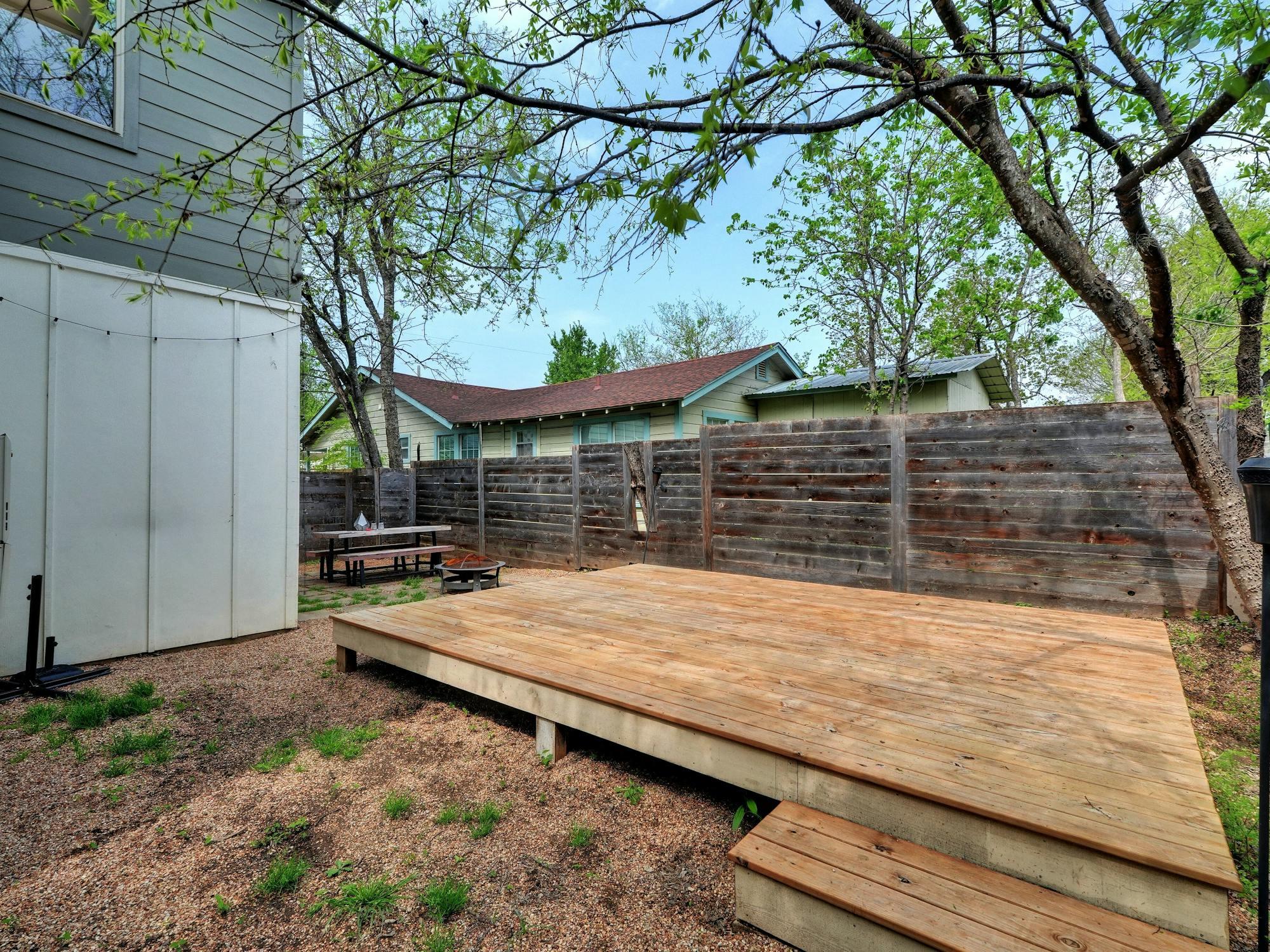 2924 E 14th St # B, Austin, TX 78702