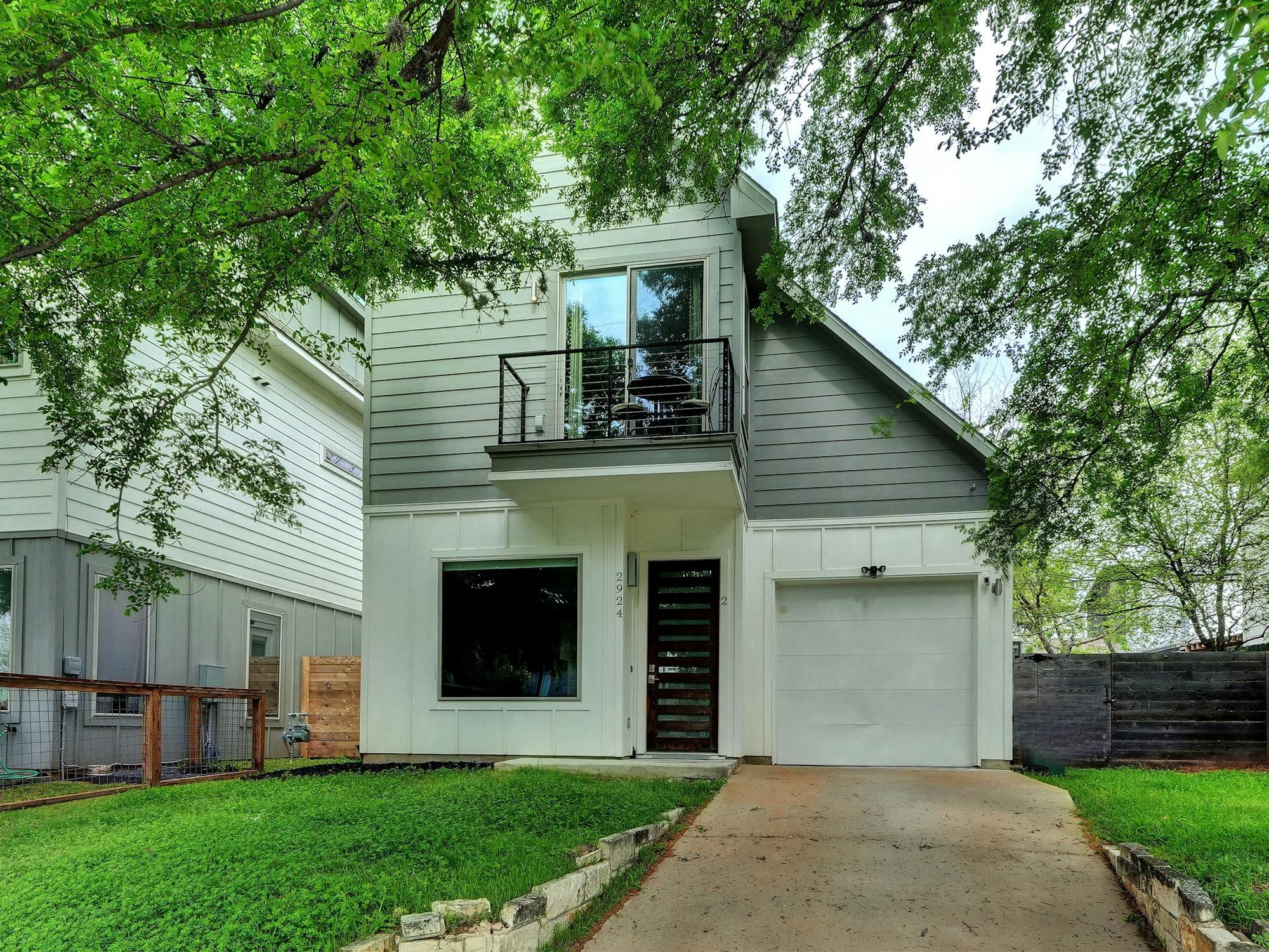 2924 E 14th St # B, Austin, TX 78702