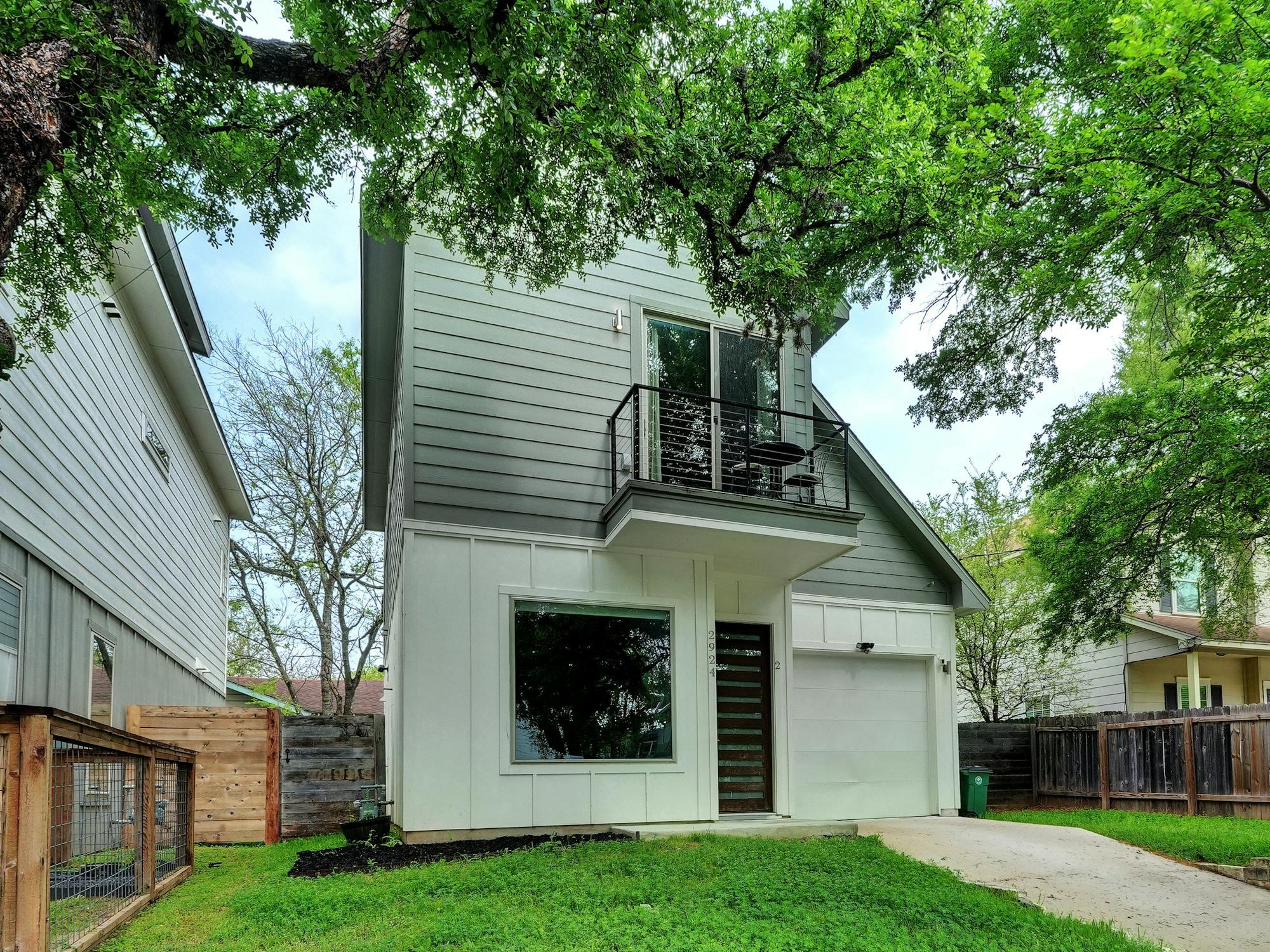 2924 E 14th St # B, Austin, TX 78702