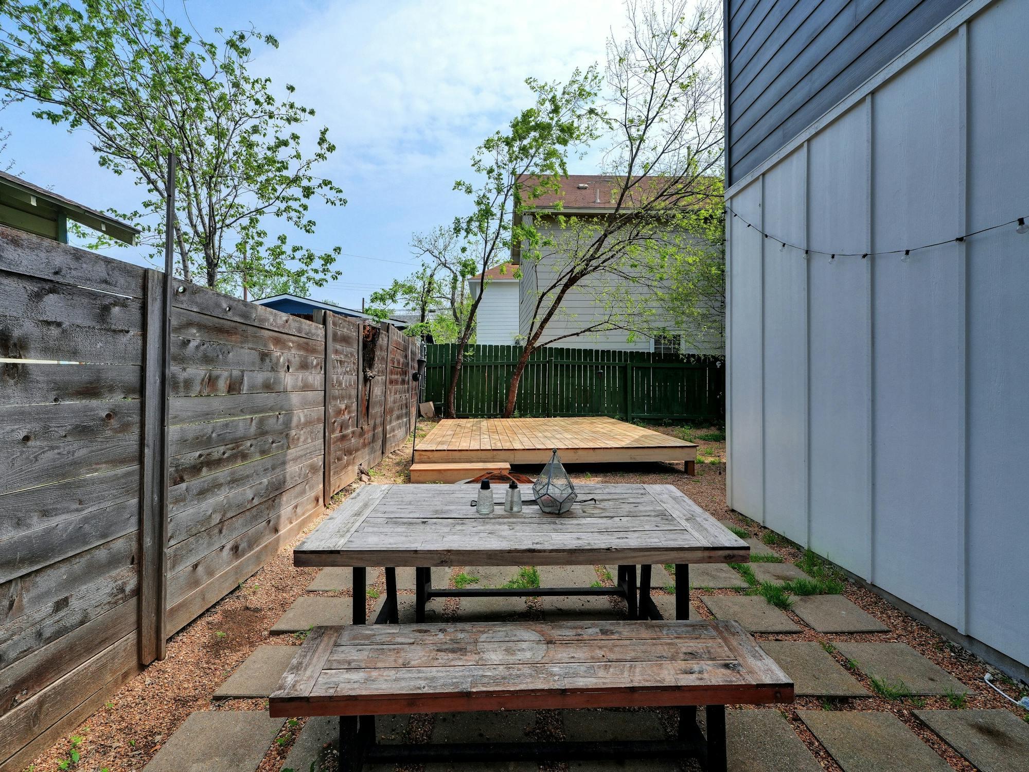 2924 E 14th St # B, Austin, TX 78702