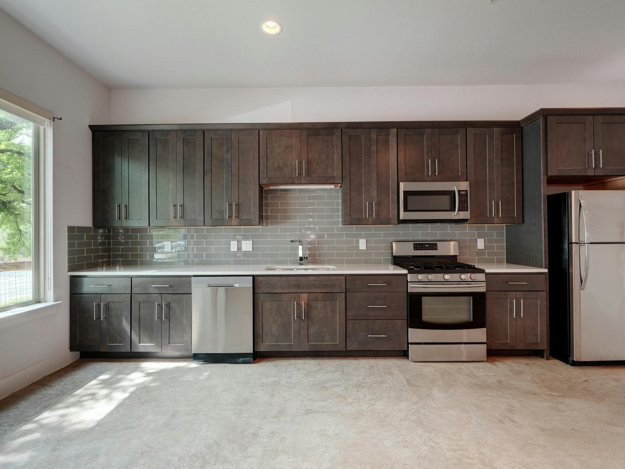 2924 E 14th St # B, Austin, TX 78702