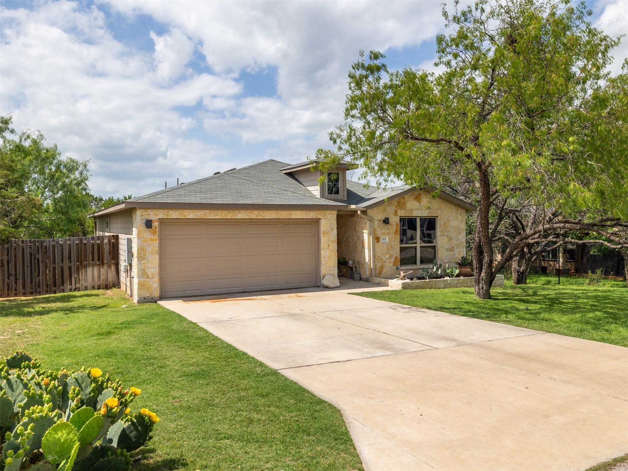 2302 Patriot Dr, Lago Vista, TX 78645