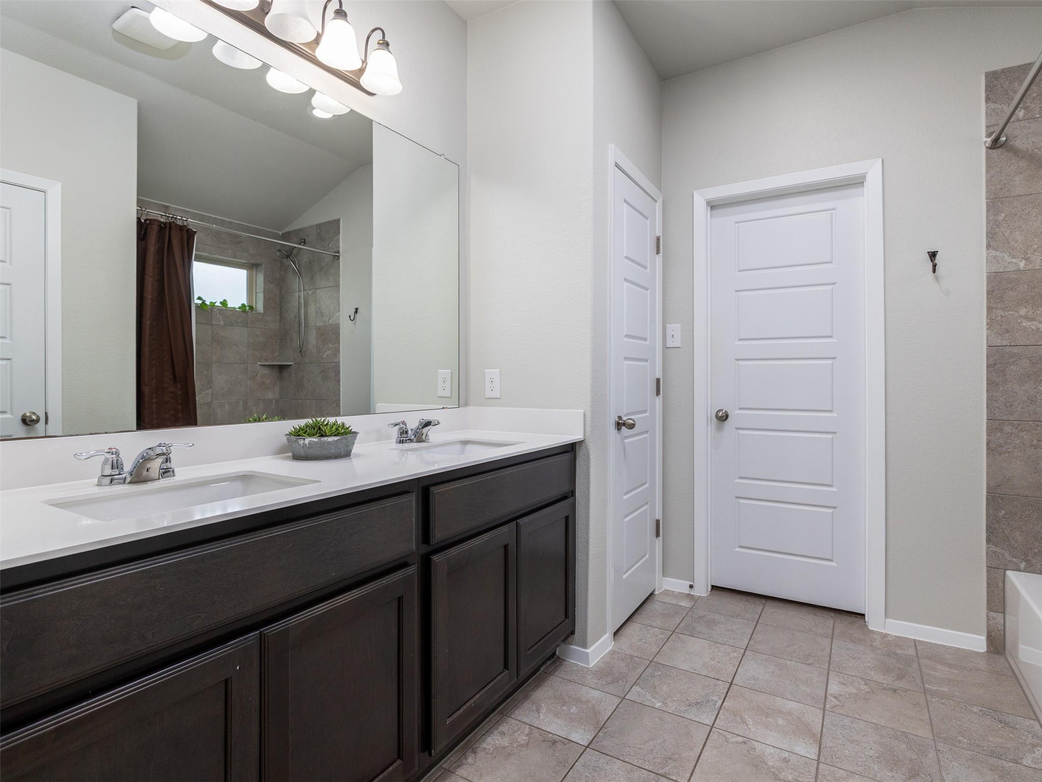 2302 Patriot Dr, Lago Vista, TX 78645