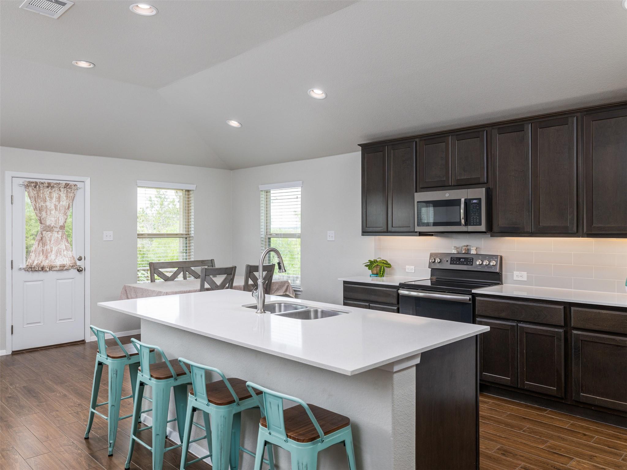 2302 Patriot Dr, Lago Vista, TX 78645