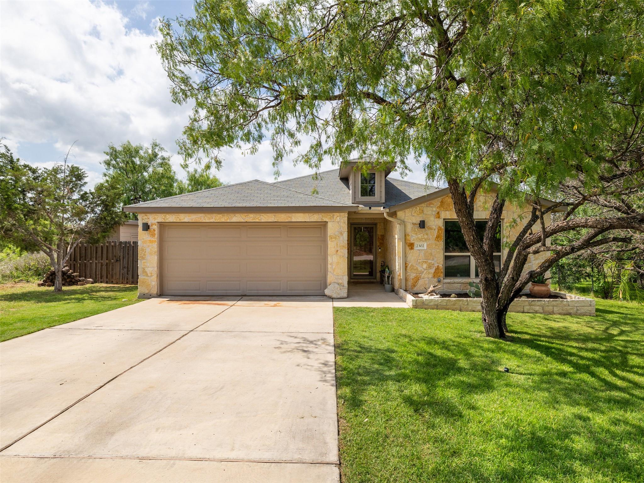 2302 Patriot Dr, Lago Vista, TX 78645