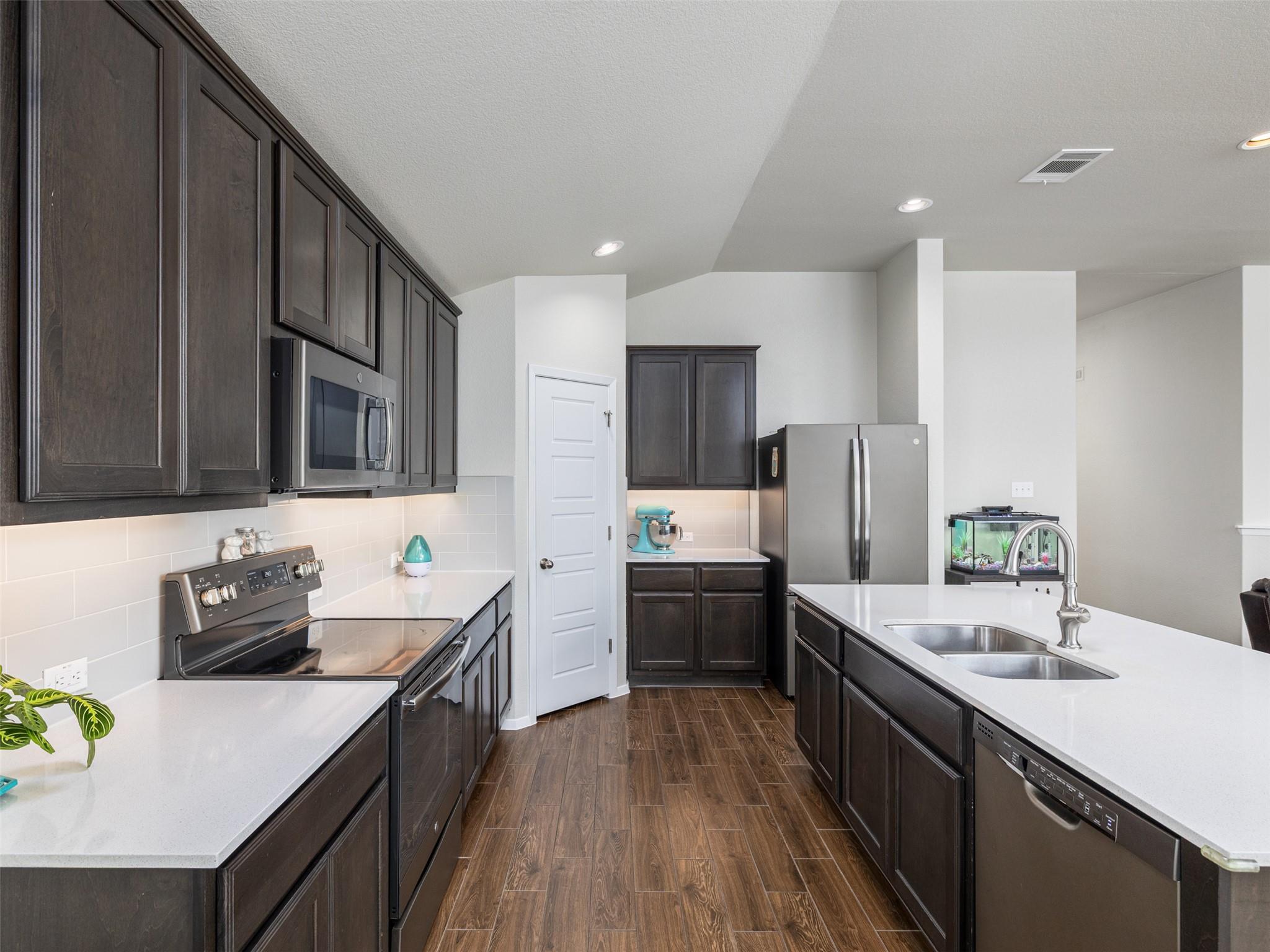 2302 Patriot Dr, Lago Vista, TX 78645