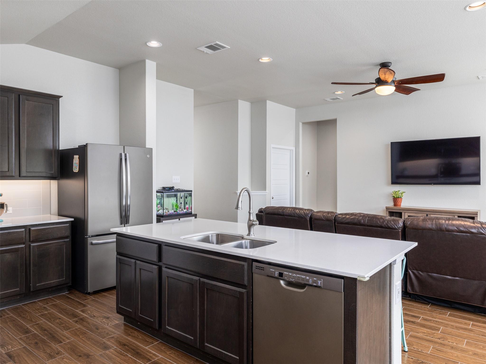 2302 Patriot Dr, Lago Vista, TX 78645