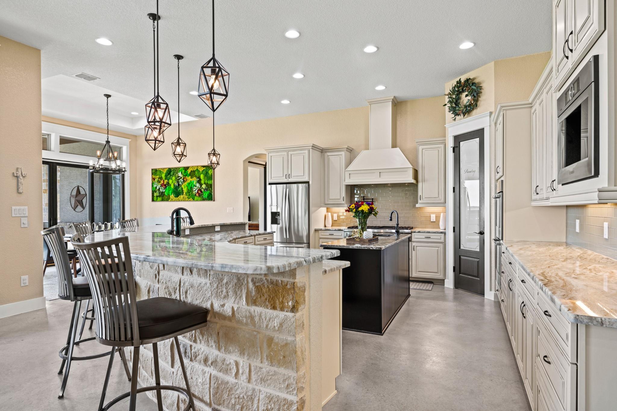 273 Admiral Heights Blvd, Fredericksburg, TX 78624