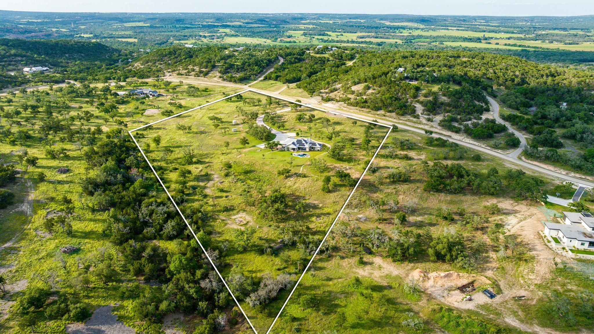 273 Admiral Heights Blvd, Fredericksburg, TX 78624