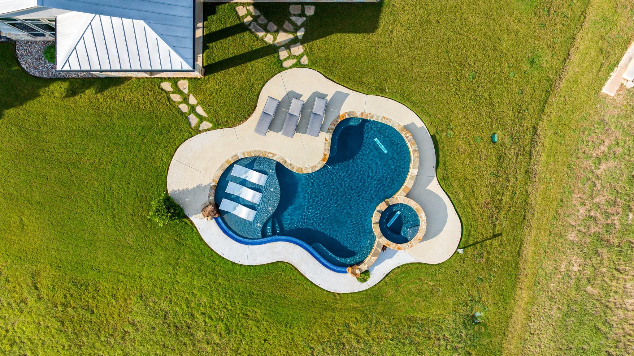 273 Admiral Heights Blvd, Fredericksburg, TX 78624