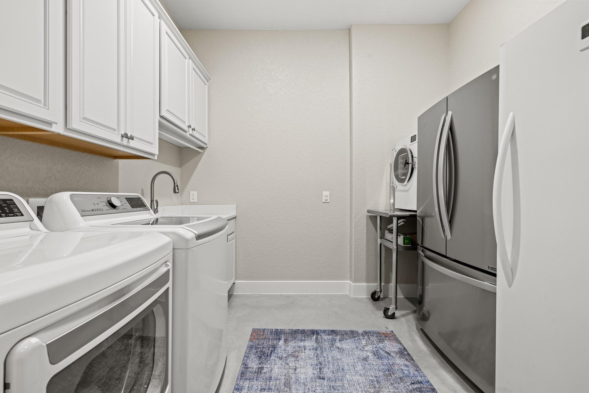 273 Admiral Heights Blvd, Fredericksburg, TX 78624