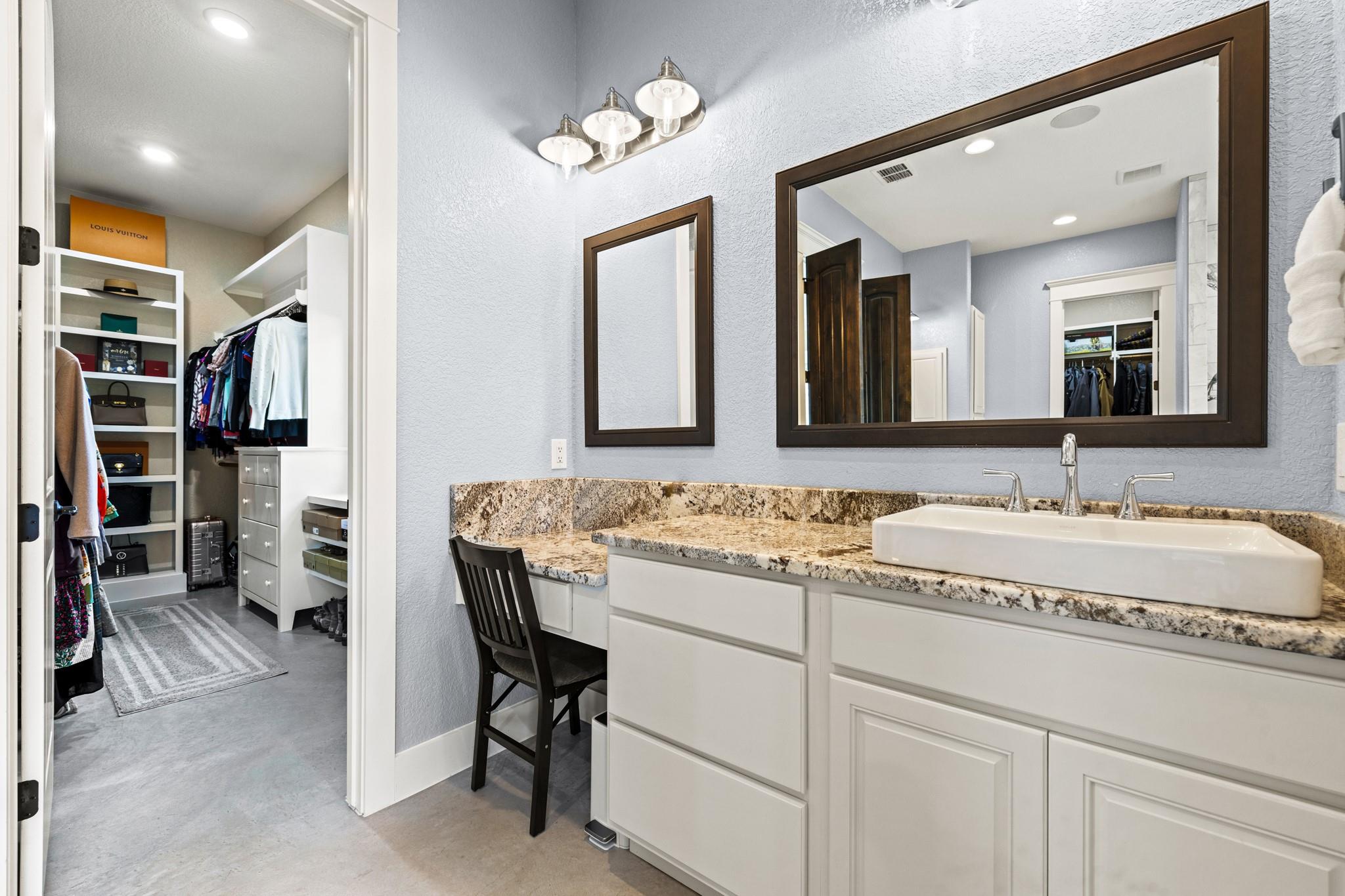 273 Admiral Heights Blvd, Fredericksburg, TX 78624