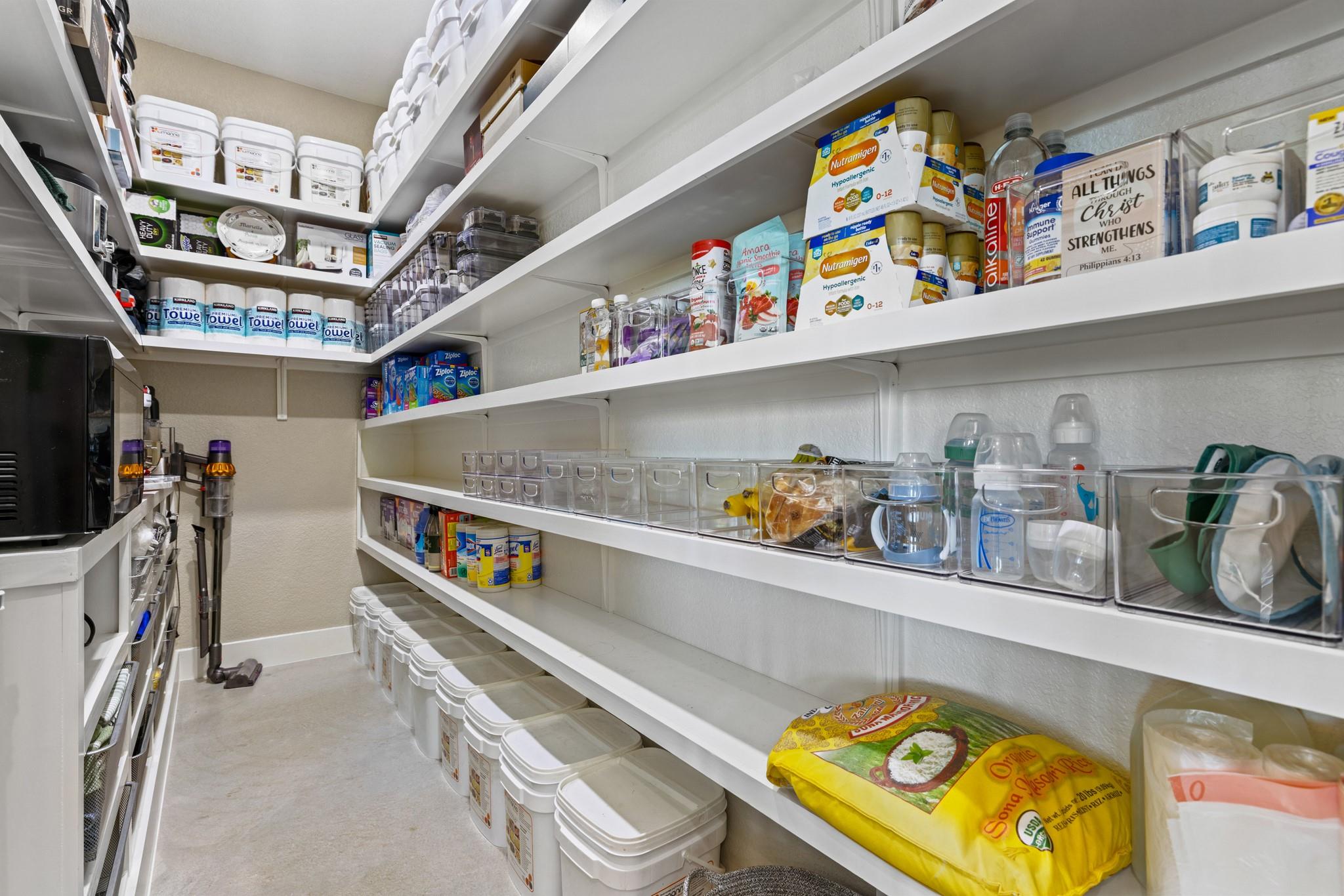 273 Admiral Heights Blvd, Fredericksburg, TX 78624