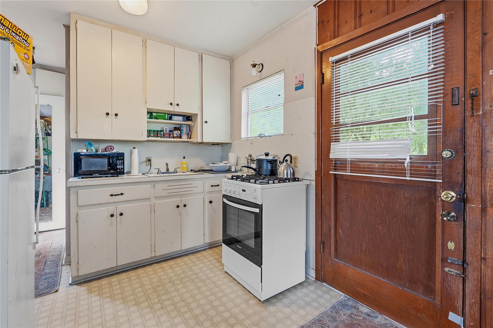 609 Carolyn Ave, Austin, TX 78705