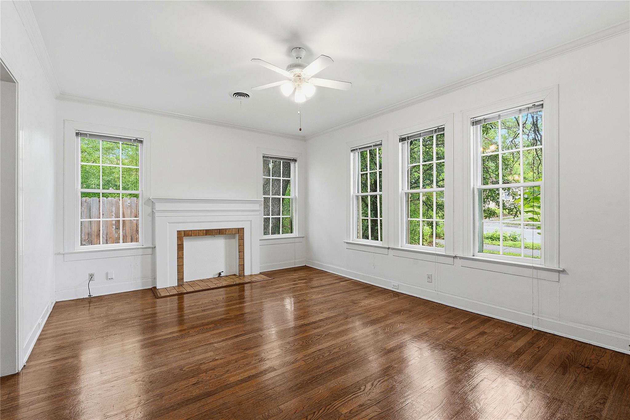 609 Carolyn Ave, Austin, TX 78705