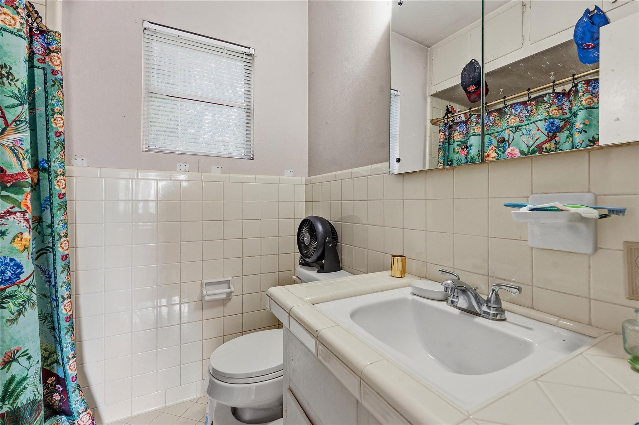 609 Carolyn Ave, Austin, TX 78705