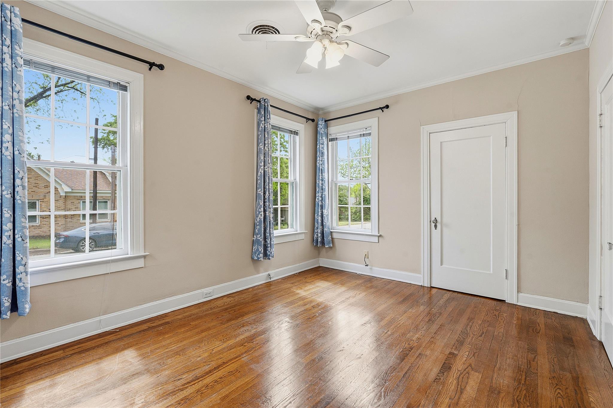 609 Carolyn Ave, Austin, TX 78705