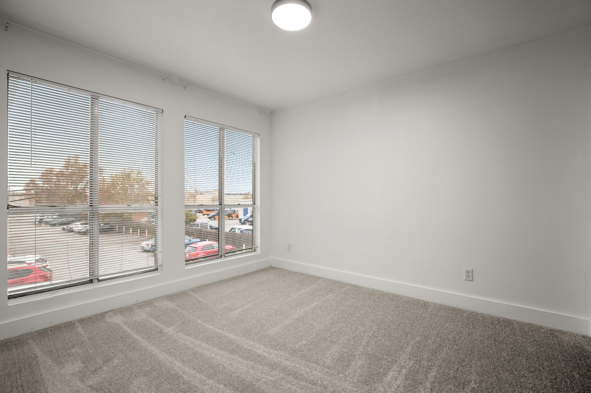 909 Reinli St # 103, Austin, TX 78751