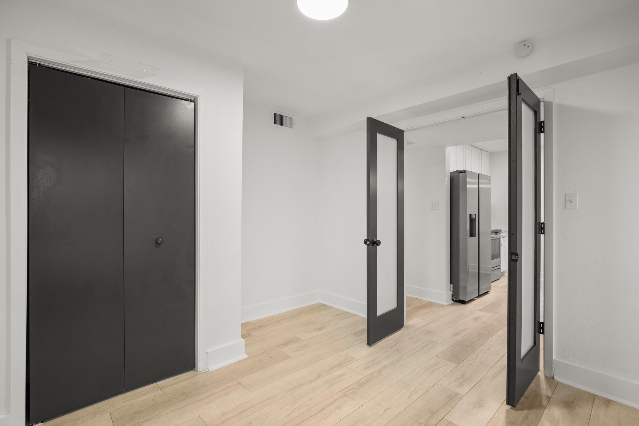 909 Reinli St # 103, Austin, TX 78751