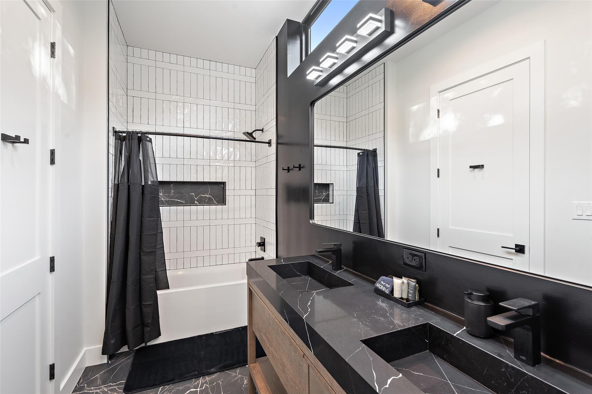 613 Lake St, Kingsland, TX 78639