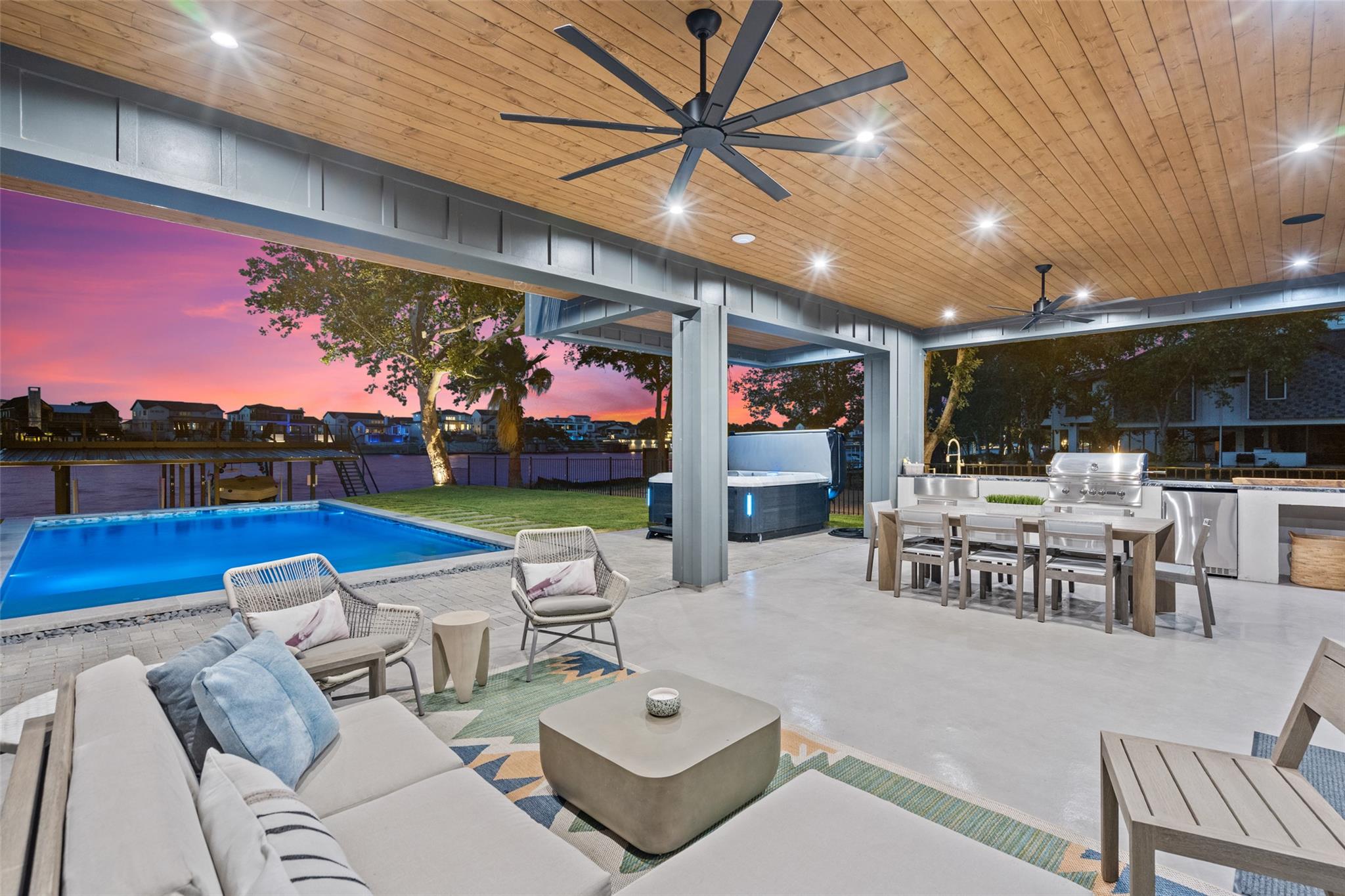 613 Lake St, Kingsland, TX 78639