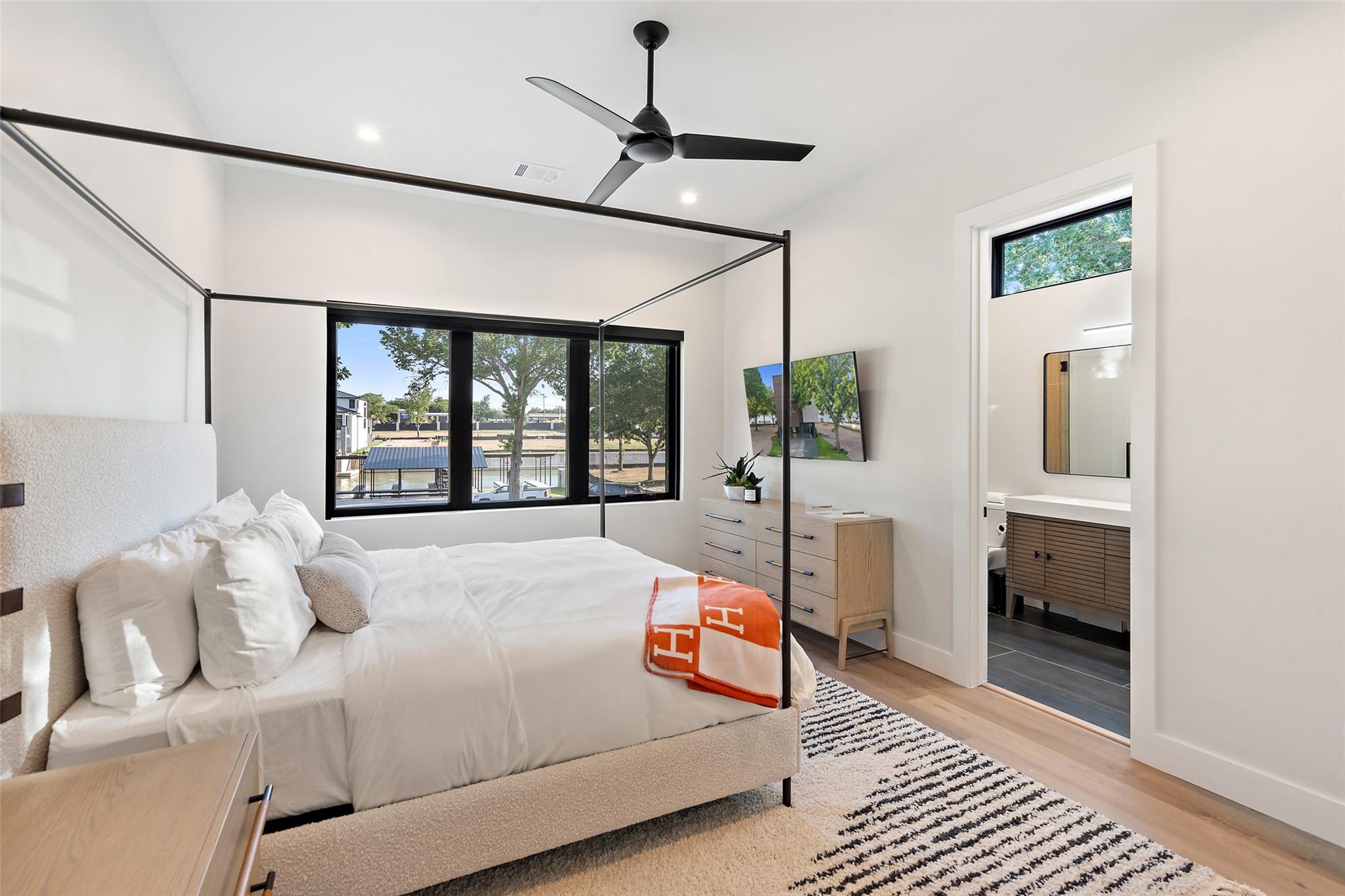 613 Lake St, Kingsland, TX 78639