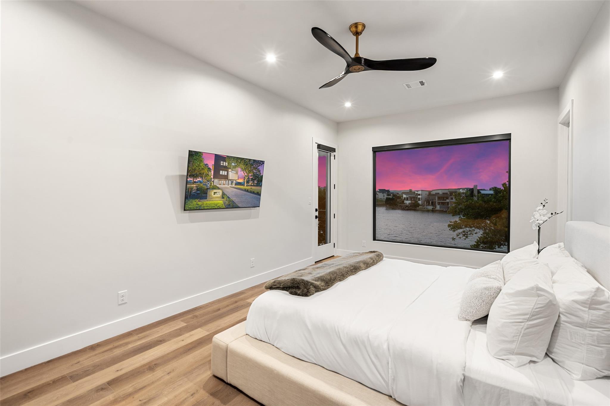 613 Lake St, Kingsland, TX 78639