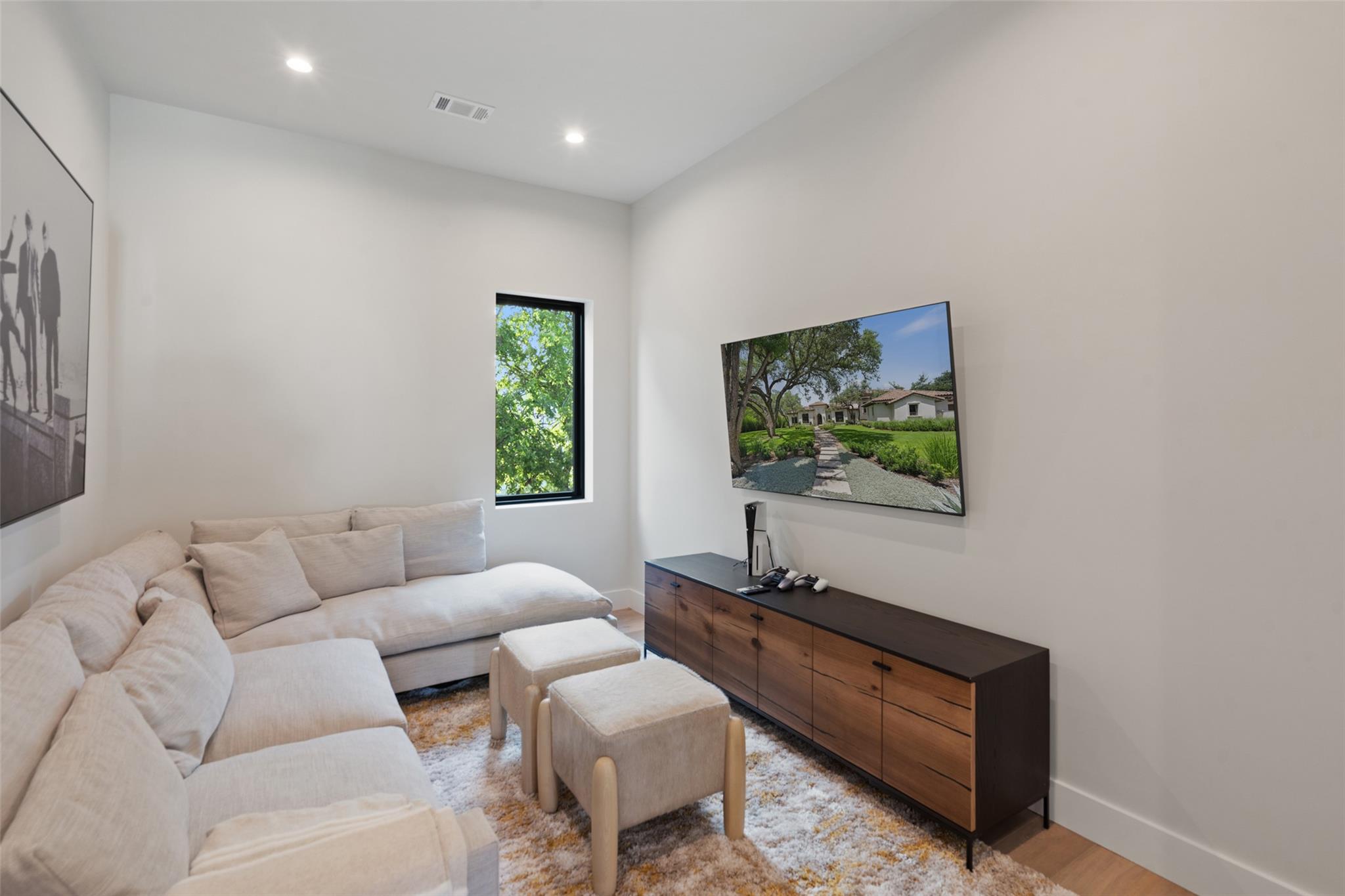 613 Lake St, Kingsland, TX 78639