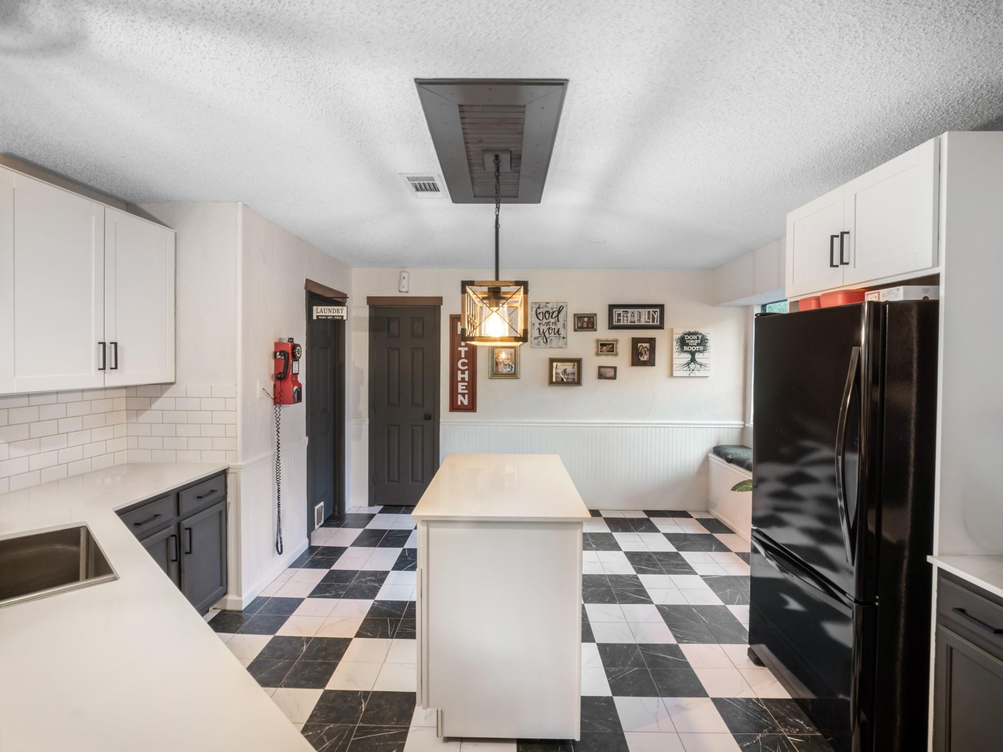 505 Eaglecreek Dr, Leander, TX 78641