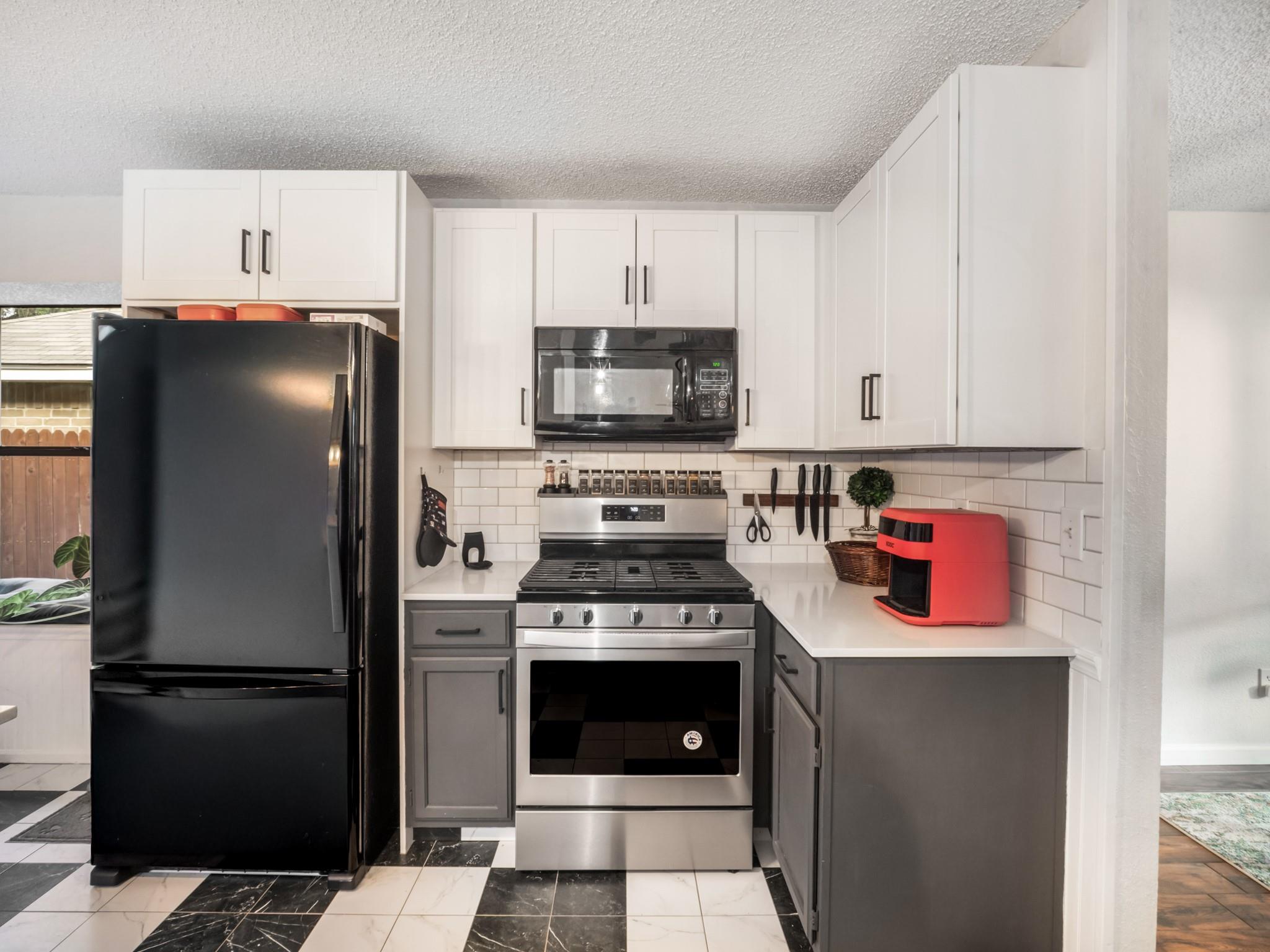 505 Eaglecreek Dr, Leander, TX 78641