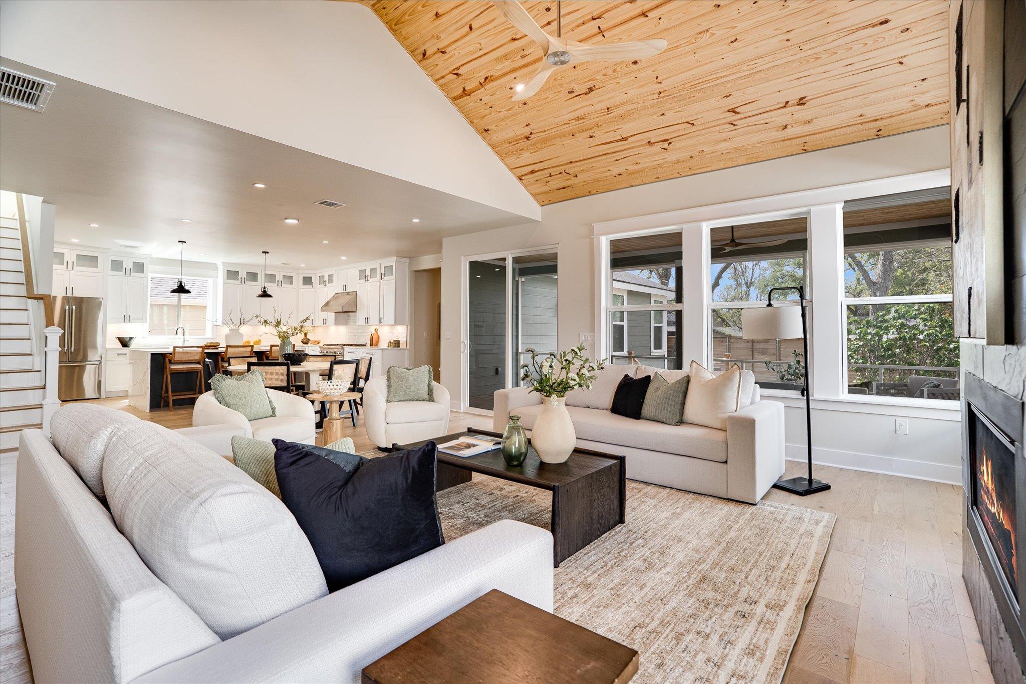 1009 Karen Ave, Austin, TX 78757