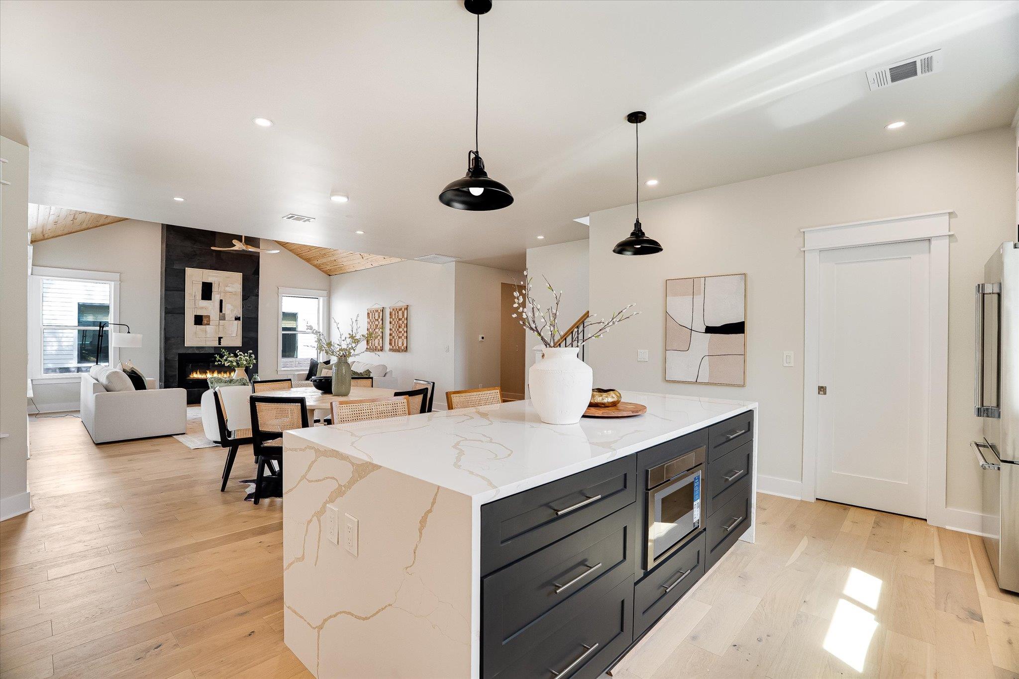 1009 Karen Ave, Austin, TX 78757