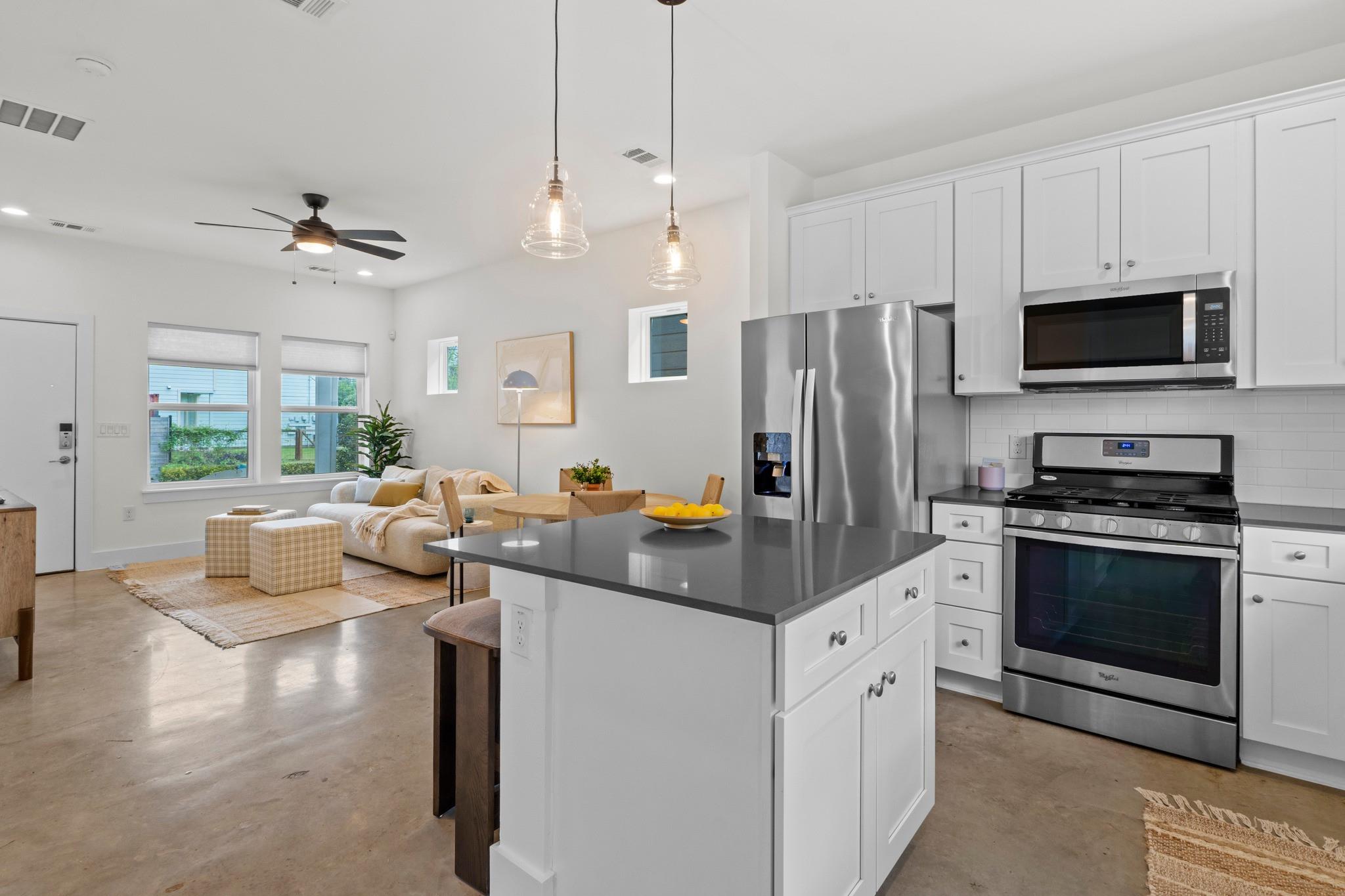 1112 Linden St # B, Austin, TX 78702