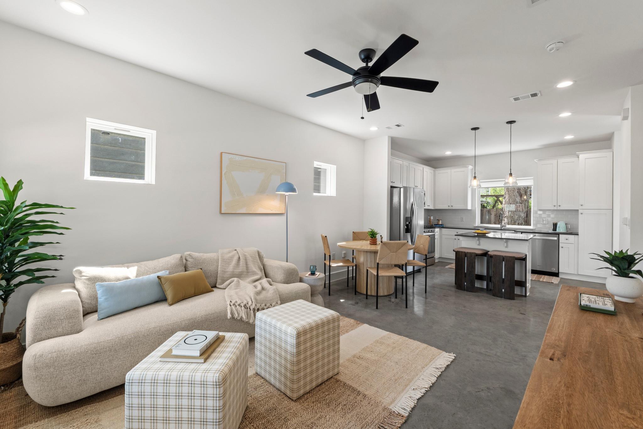 1112 Linden St # B, Austin, TX 78702