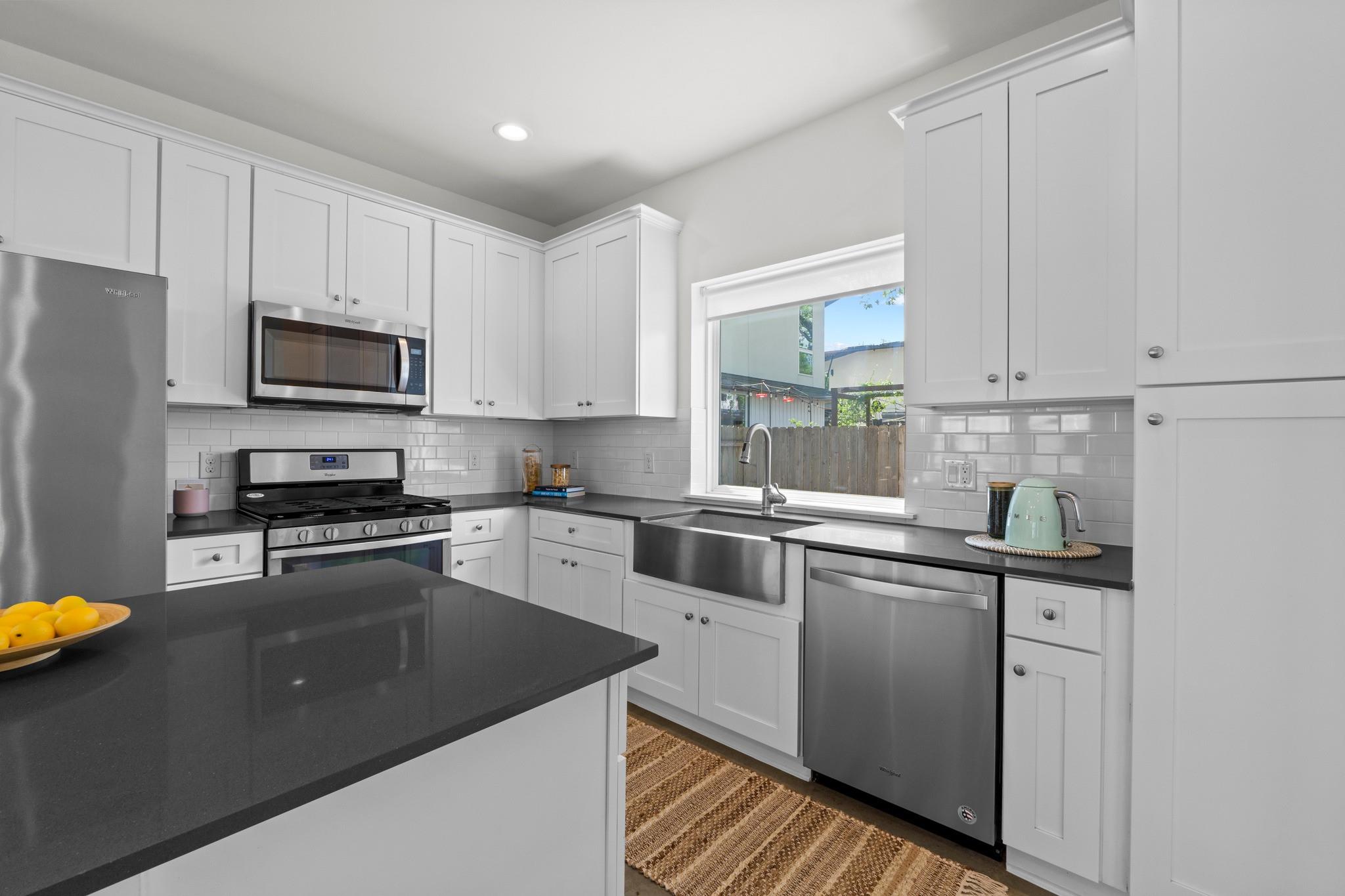 1112 Linden St # B, Austin, TX 78702