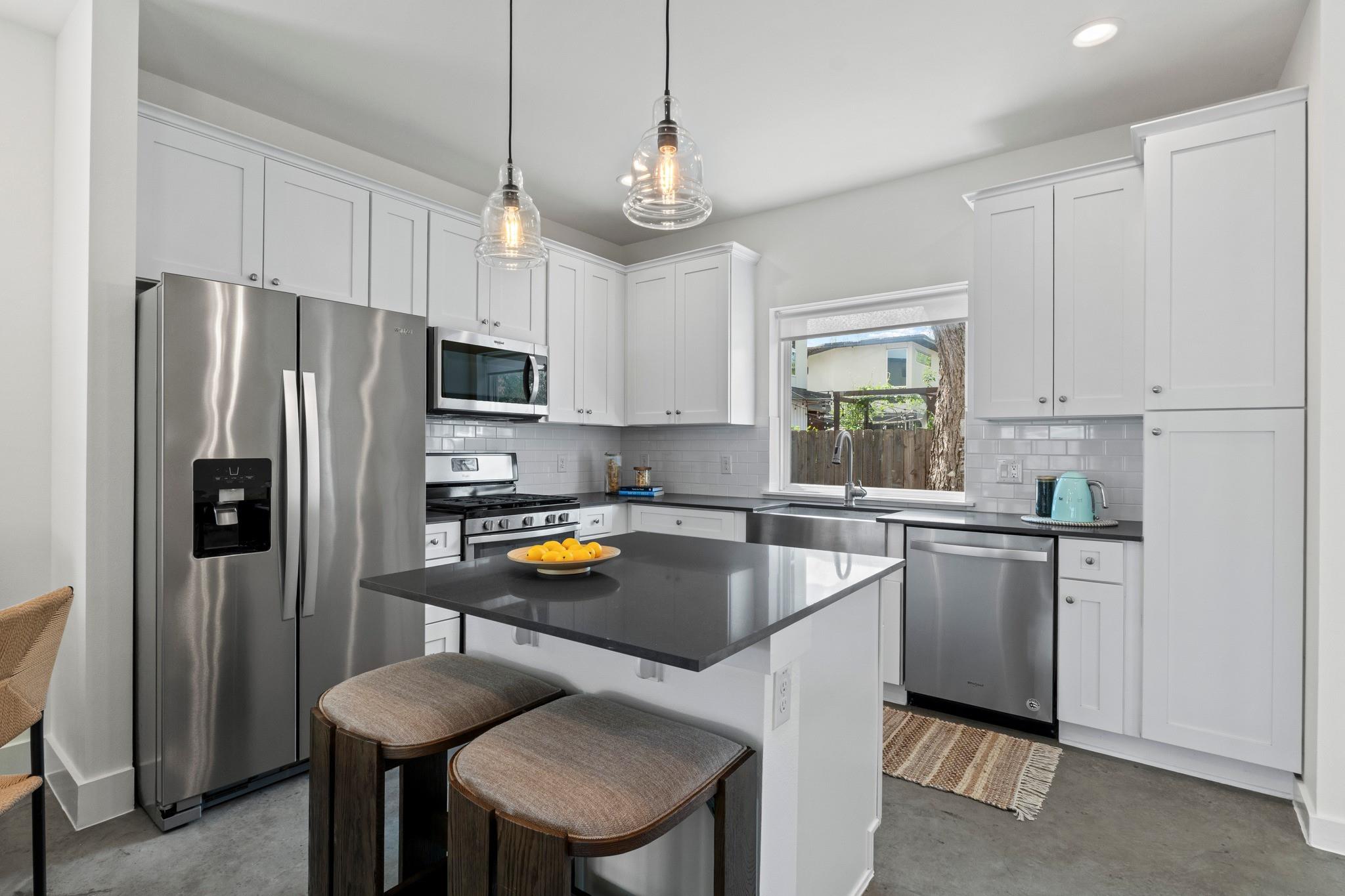 1112 Linden St # B, Austin, TX 78702